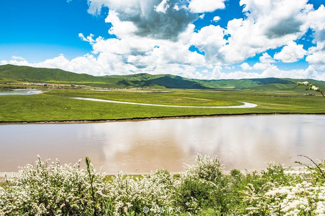 上邙山,眺望前方:黄河辽阔,碧野舒张.有百花放,香车跑,鹭鸥翔.