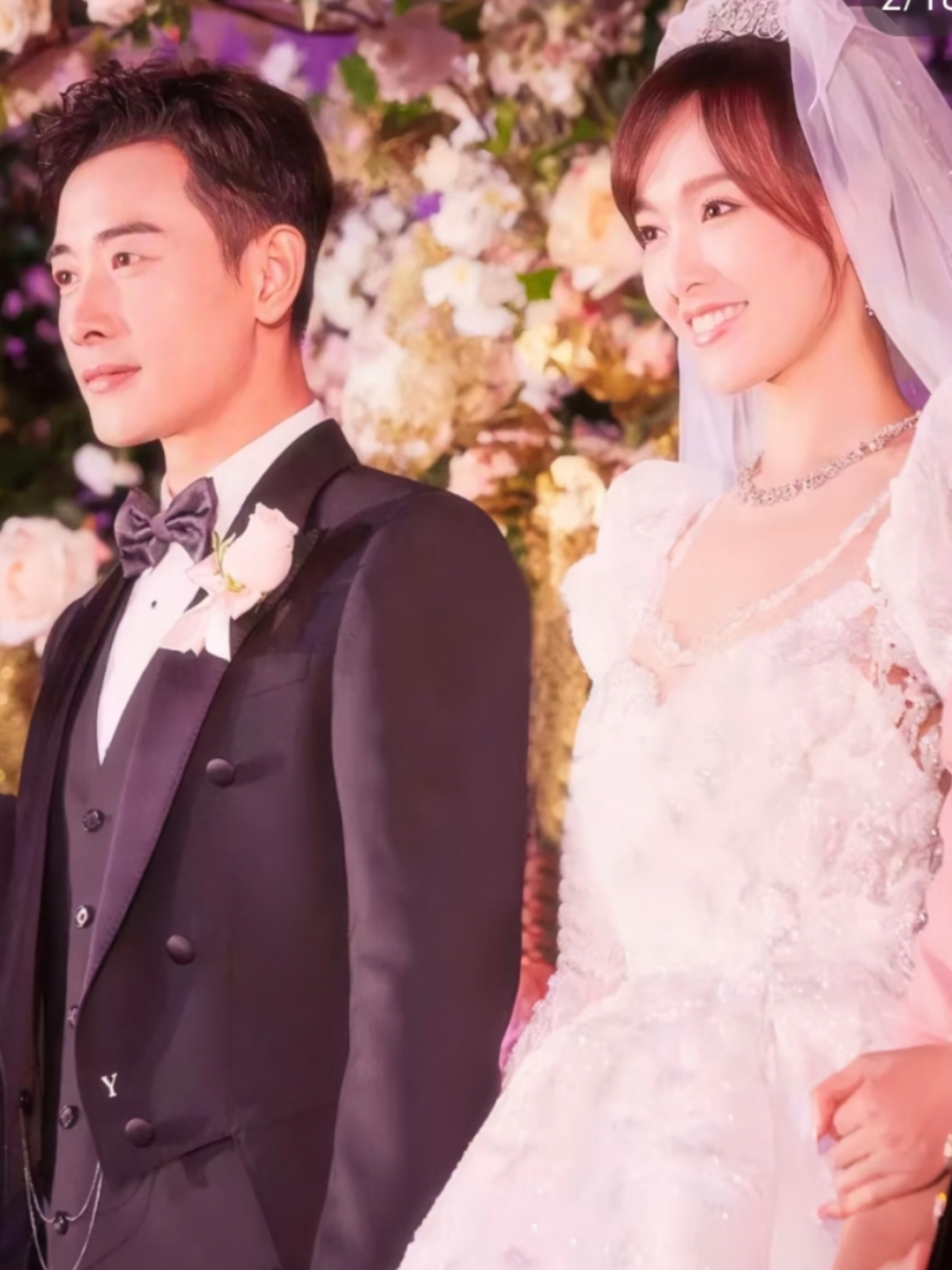 我记得说罗晋想要的婚礼就是那种接地气的,但是因为唐嫣喜欢那种梦幻