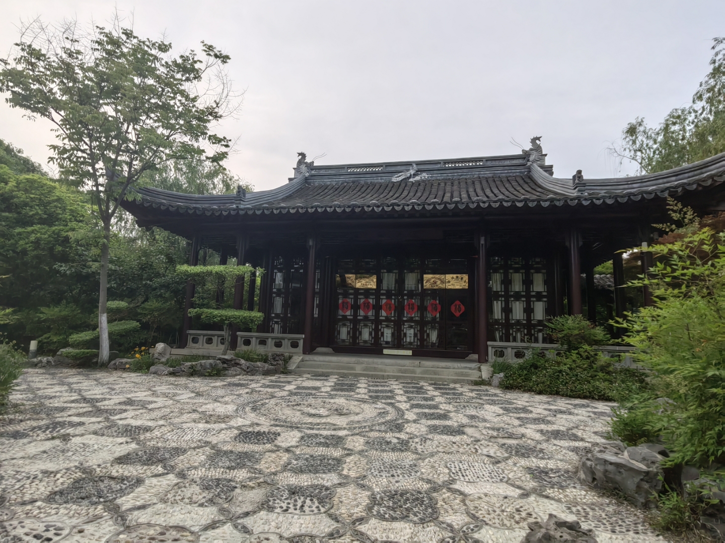 走进徐州铜山新区无名山公园,好一座小苏州园林,体验另一番的夏日静谧