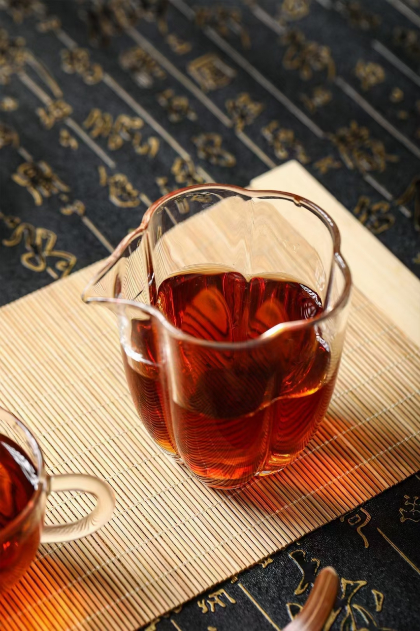 别具一格的普洱熟茶[666] 2013年老班章精品熟茶,茶汤入口滑苦滑苦的