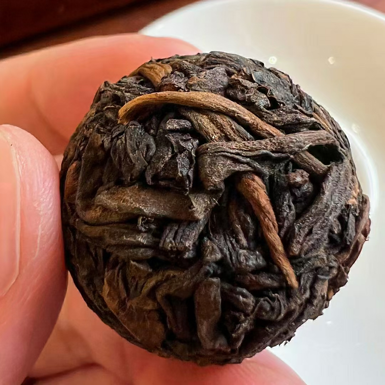 2015年易武古树龙珠熟茶 茶汤浓稠,细腻,甘甜饱满口感丰富有层次,甜润