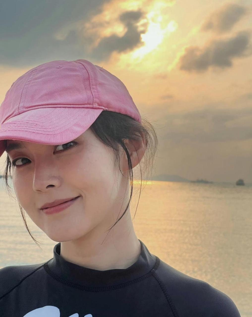 张佳宁素颜好美,笑起来好温柔!为啥不能大火?