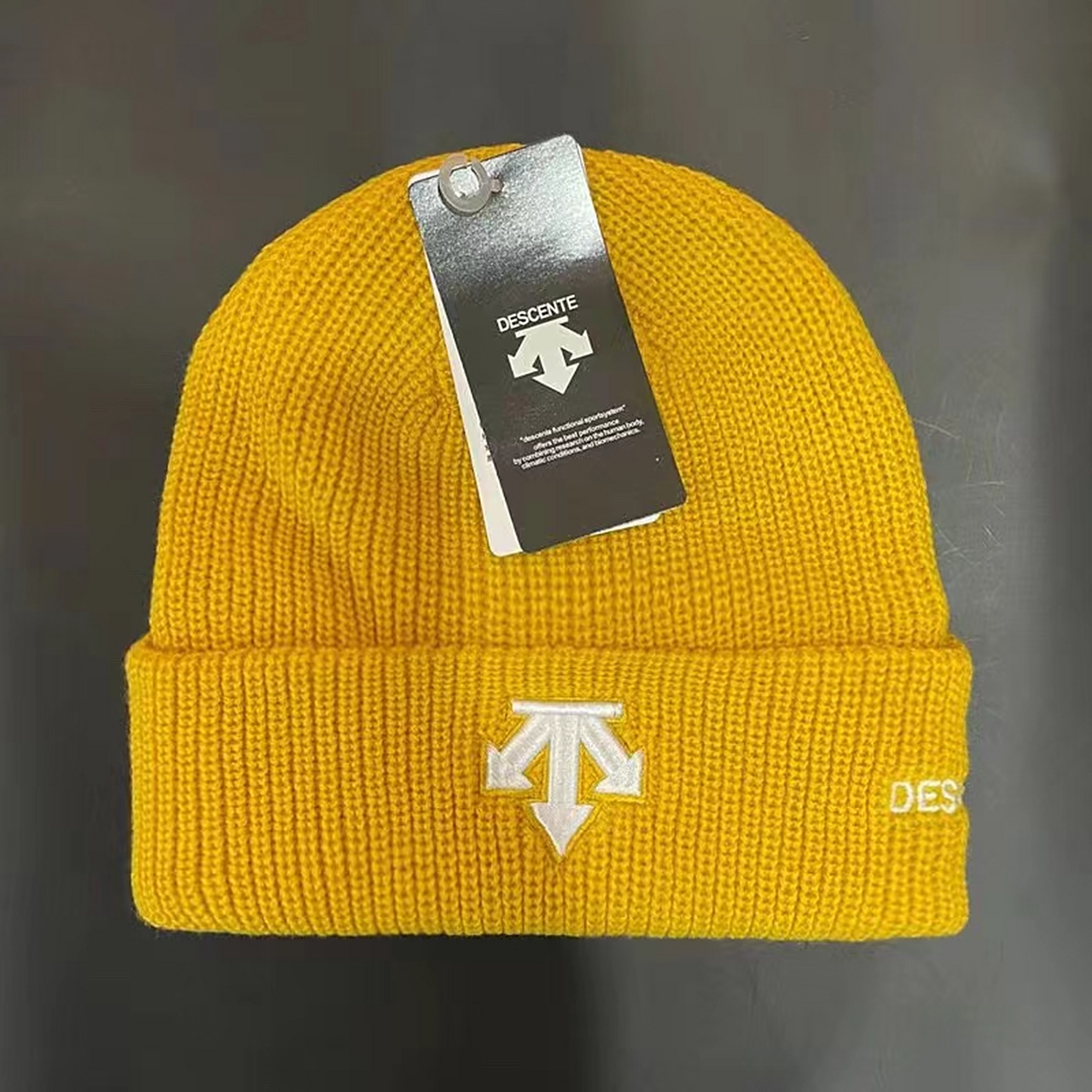 迪桑特新款粗棒针织厚实毛线帽#潮牌# #时尚# #帽子