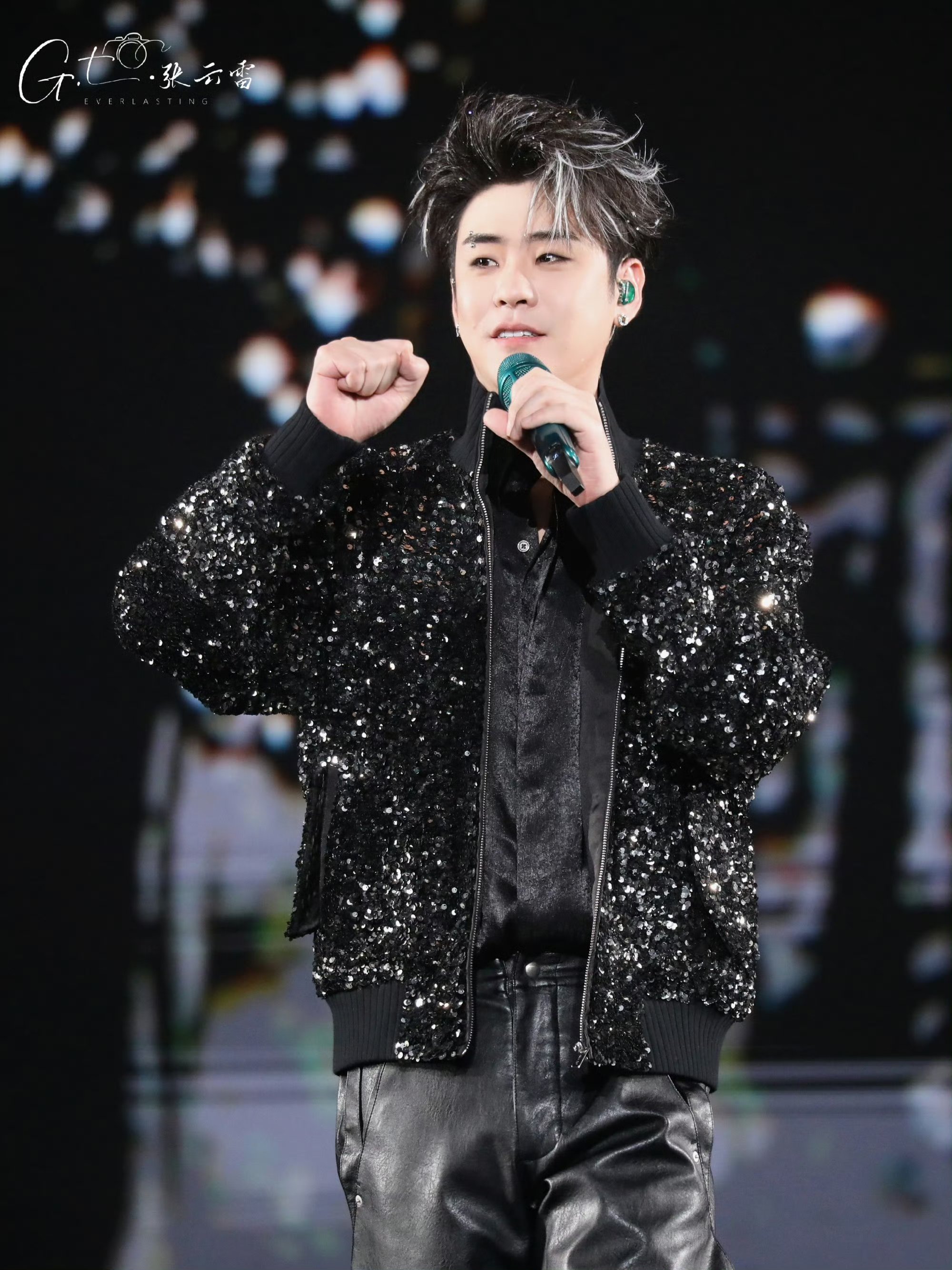 张云雷首场演唱会纪录片# 日子甜甜的,像清晨的柠檬水,像冬日的太阳