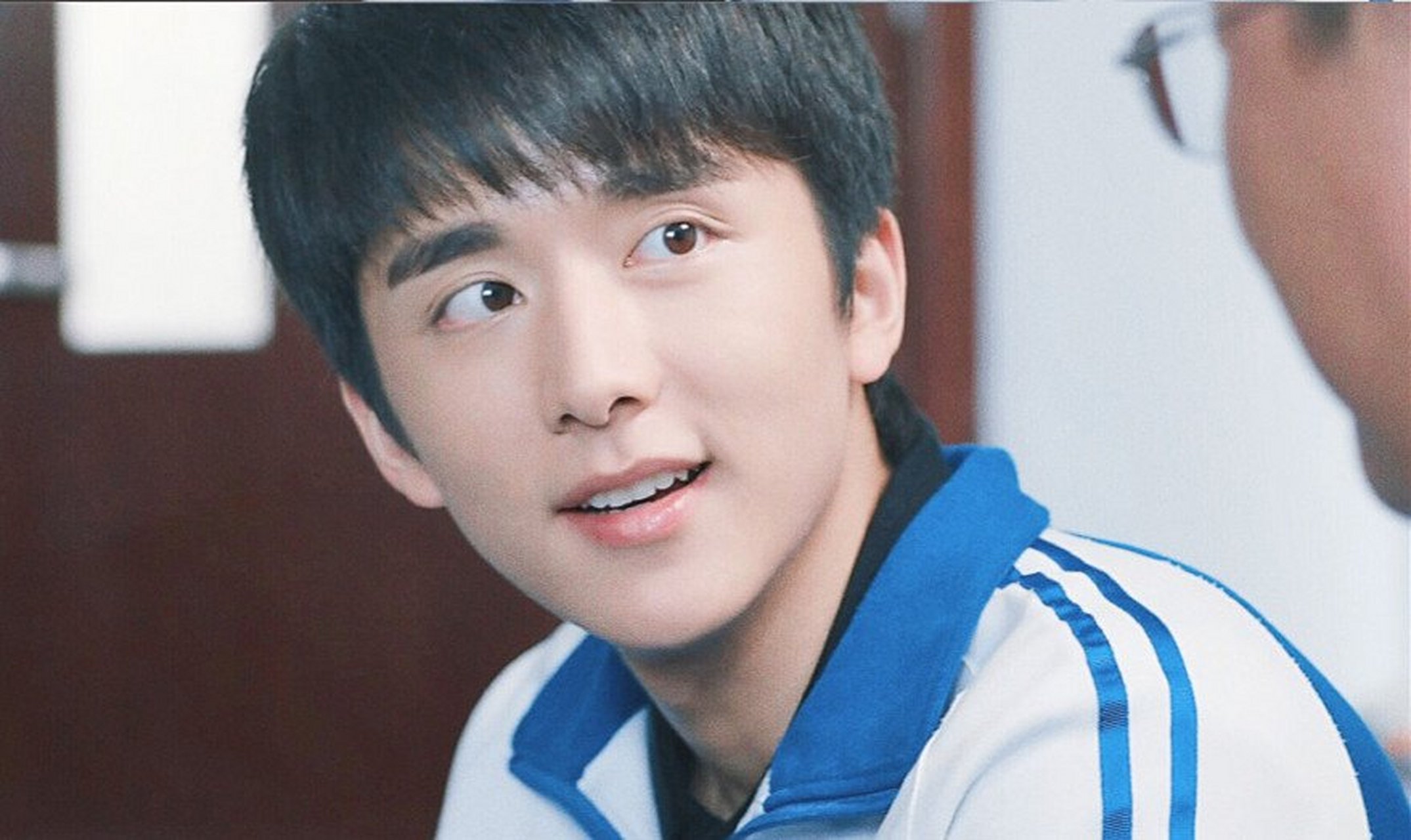 张新成给小学五年级的自己写了一封信,幽默地告诉童年的那个他,舞蹈家