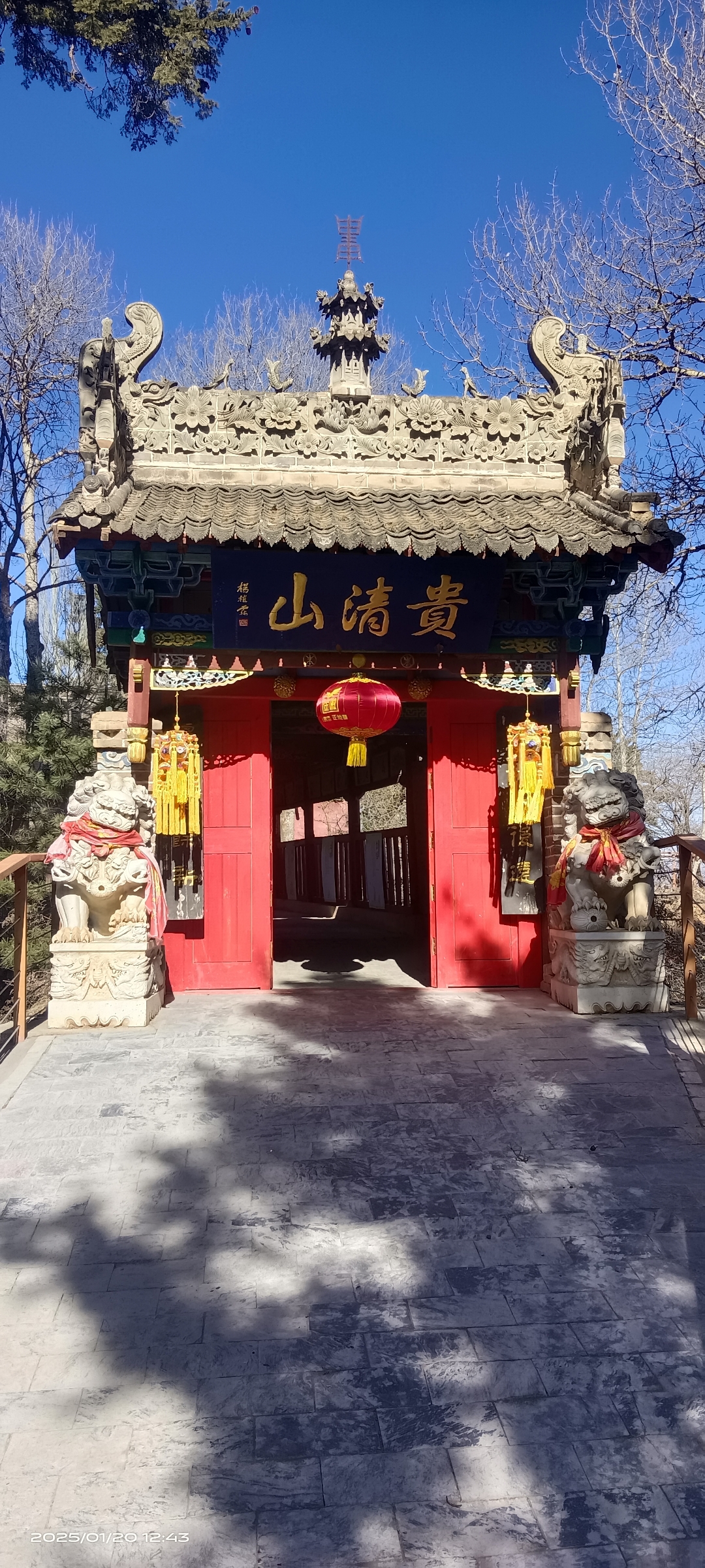 壮丽非凡的峡谷风光,令人震撼不已,仿佛置身于大自然的壮阔画卷之中