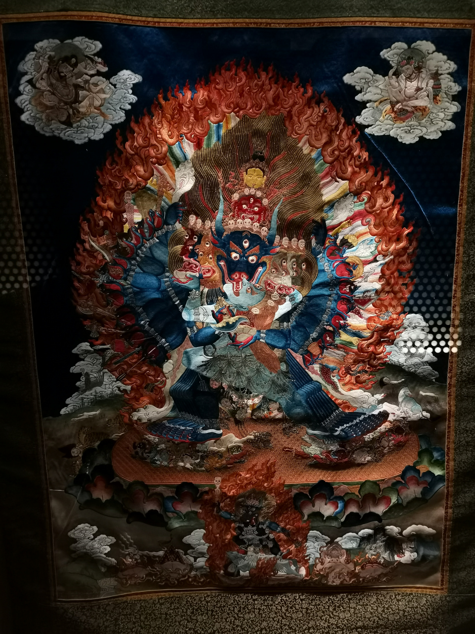 乾隆时期,錦边绣三大本尊:威罗瓦金刚唐卡;秘密佛唐卡;上乐王佛唐卡.