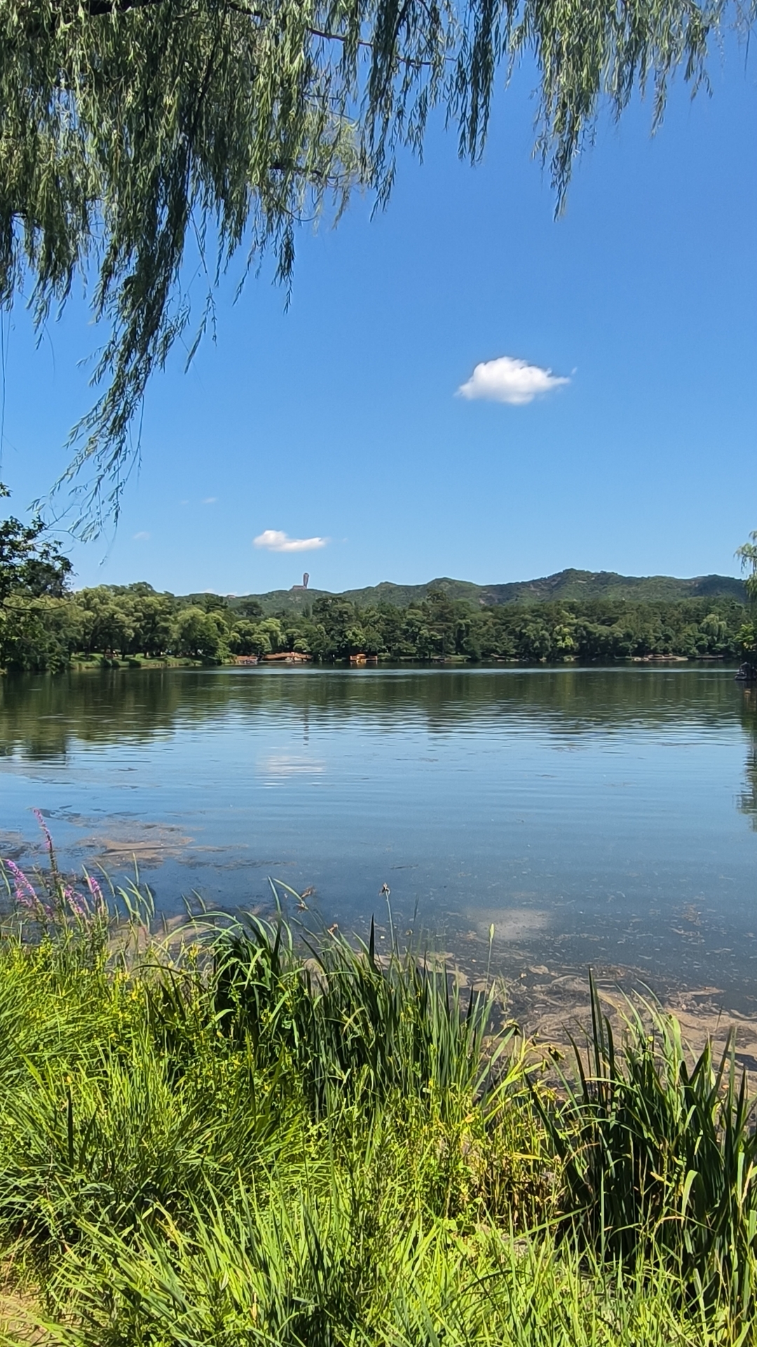 承德避暑山庄,位于河北省承德市,是清朝皇家避暑胜地