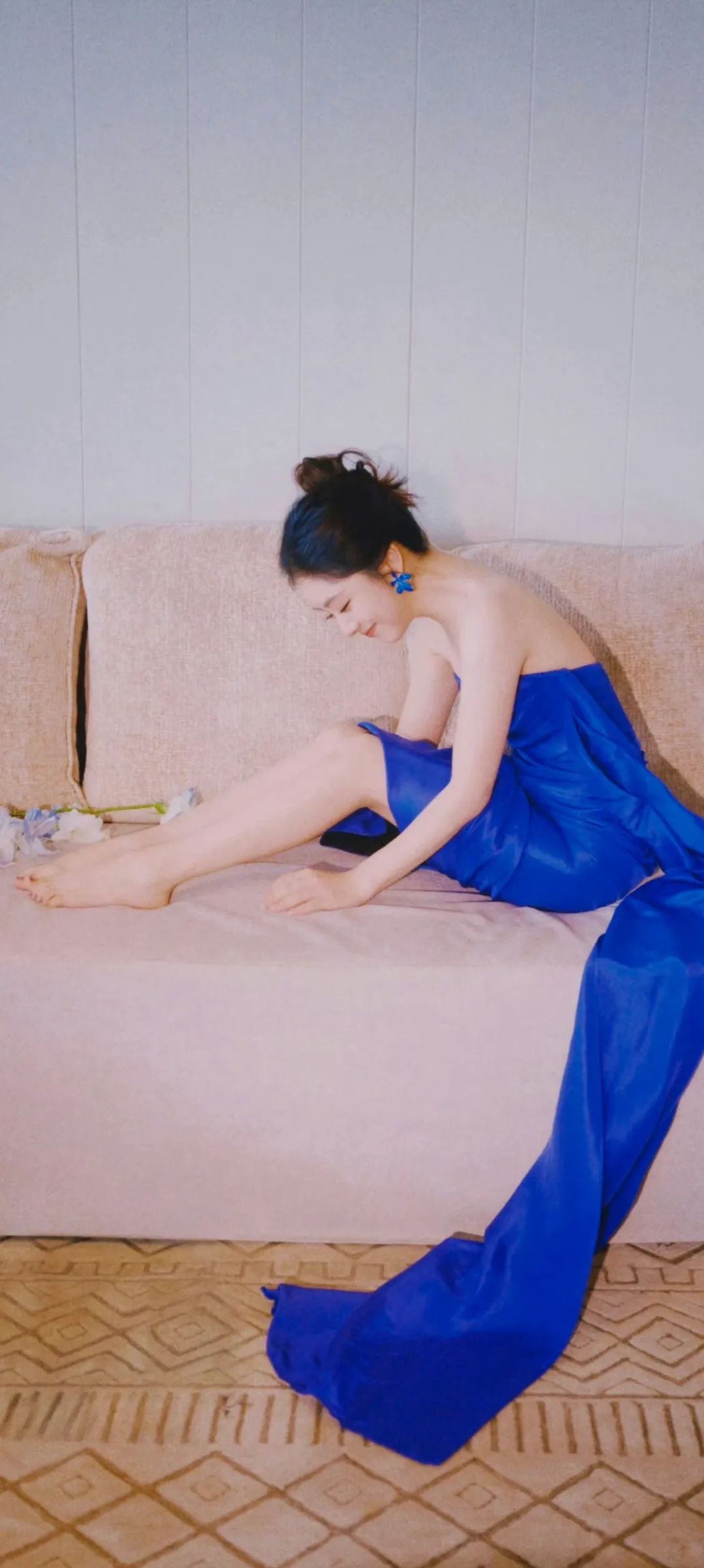 光腿光脚的谭松韵