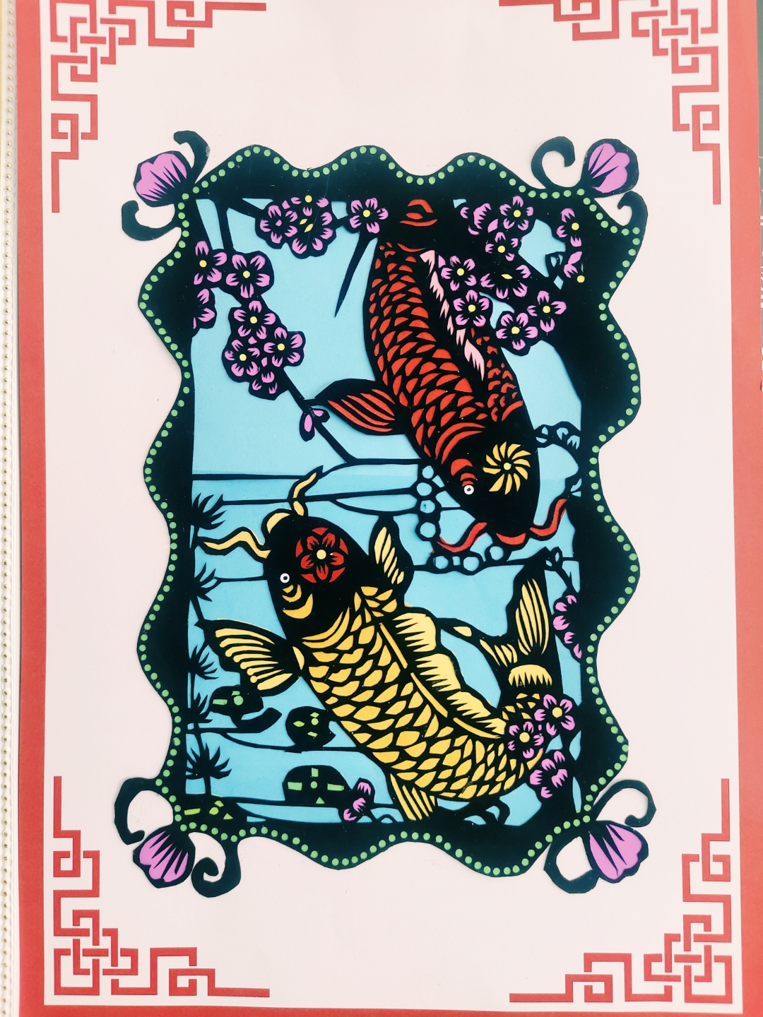 套色剪纸——锦鲤 锦鲤的寓意和象征: 锦鲤被誉为"好运鱼","富贵鱼"
