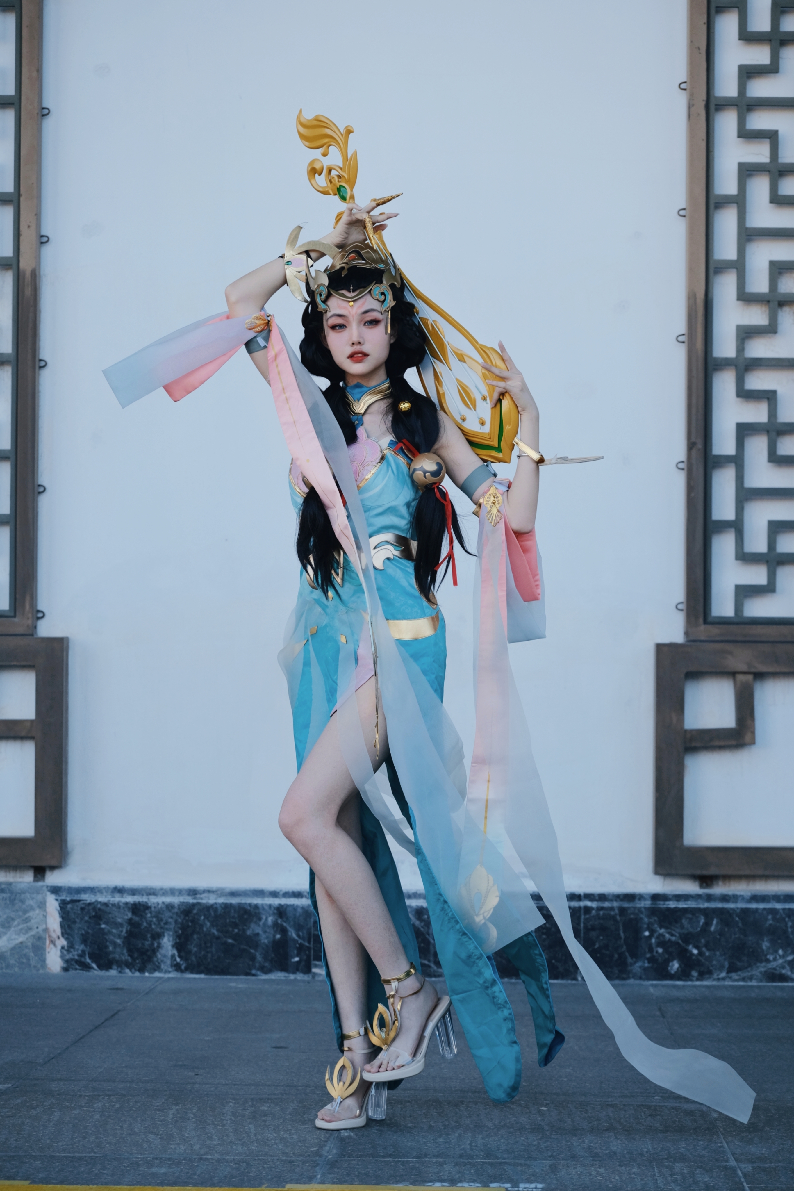 ŮŮ޲΢㼸кͽ?豸ͬ¼