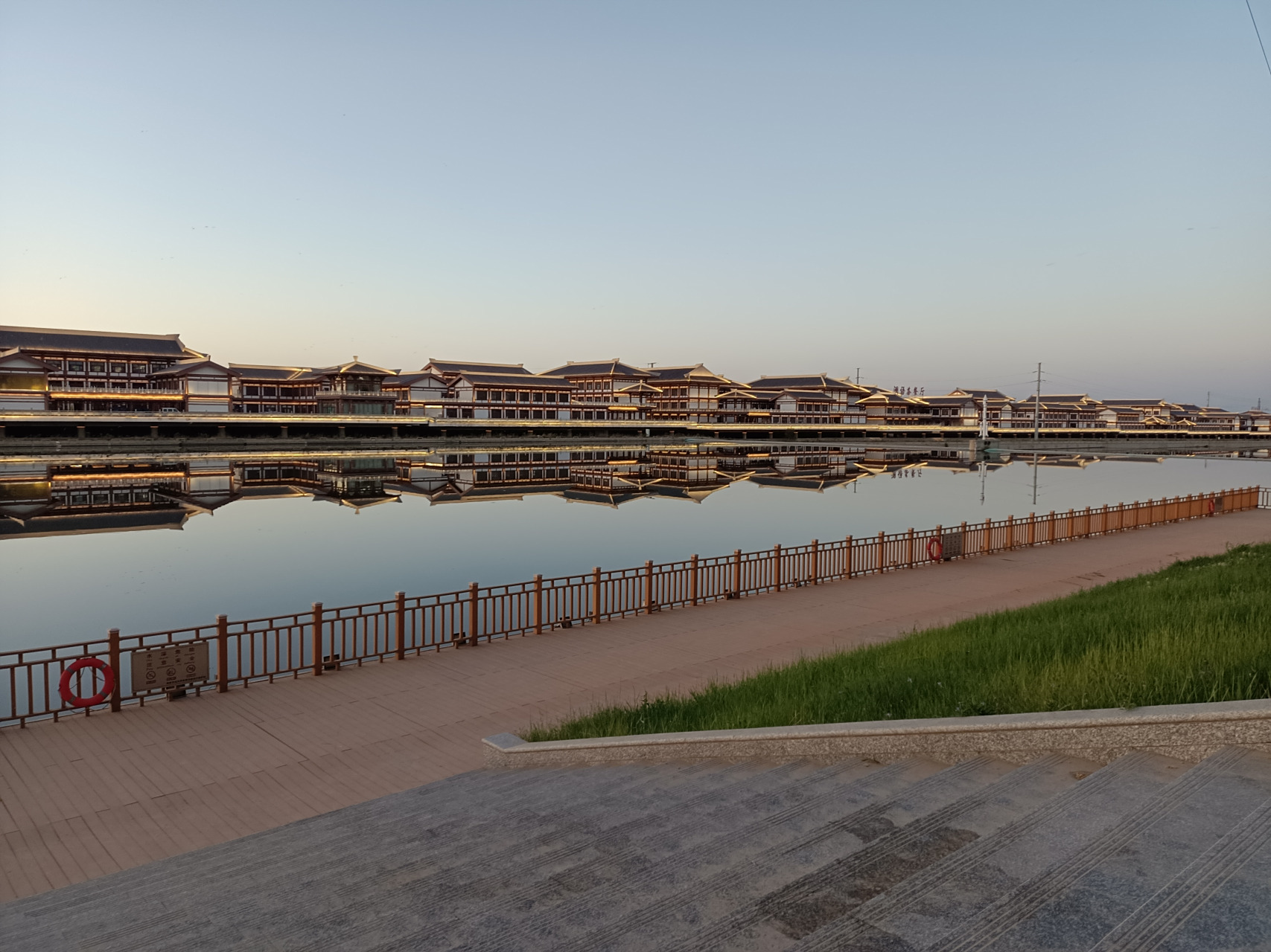 酒泉市肃州区 这条河叫北大河,是发源于祁连山的讨赖河的一段.