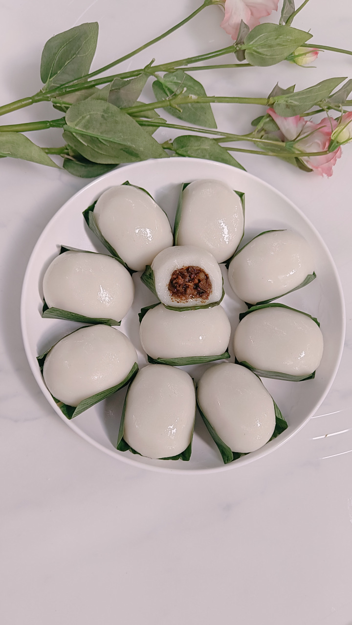 四川传统特色小吃—叶儿粑    今天小编给大家分享我们家的美食 叶儿