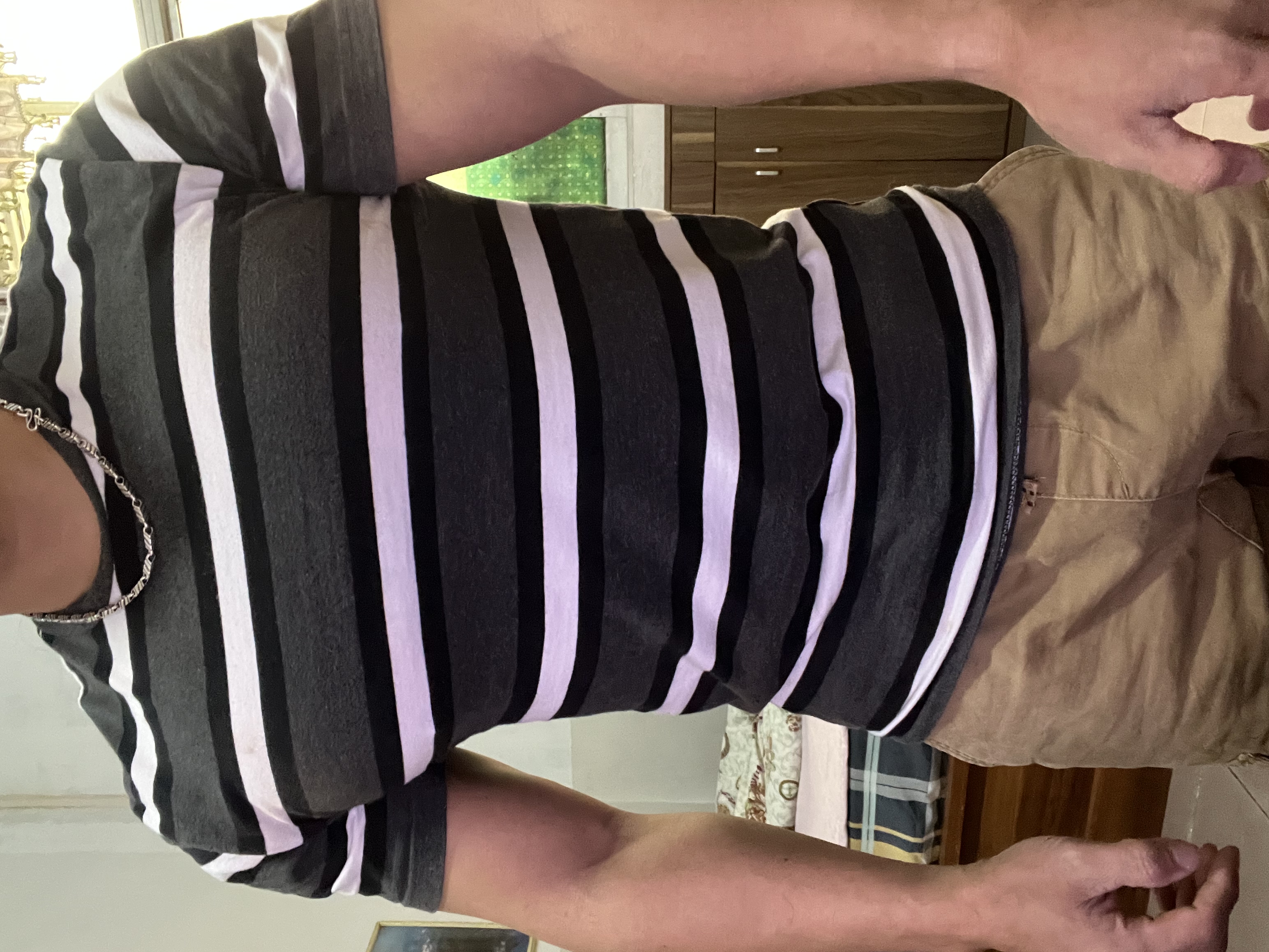 肌肉型男# #肌肉# #腹肌# #大叔# #健身# 壮硕的肌肉大叔,古铜色皮肤