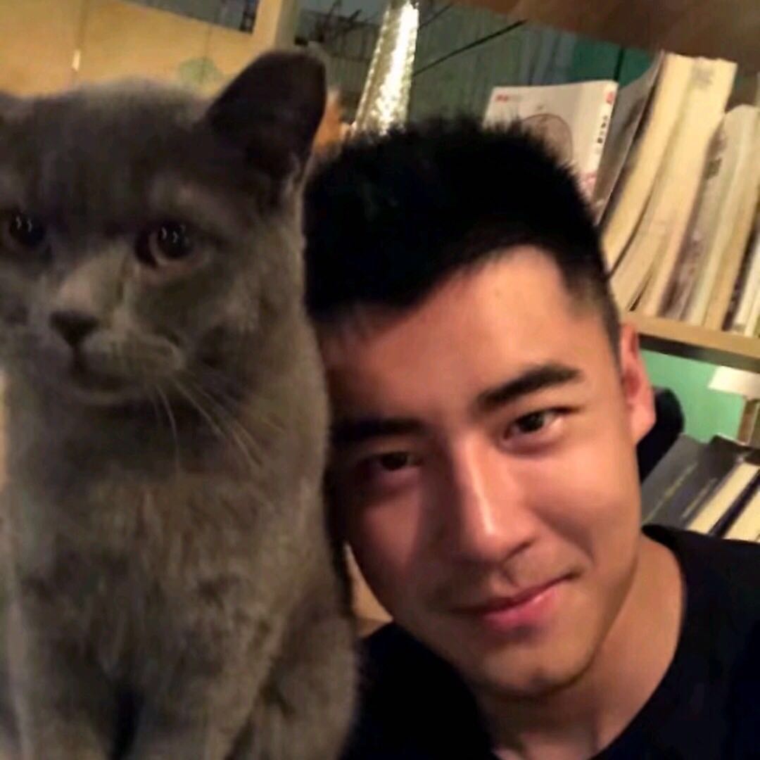 帅气的网红小哥哥,桥诘圣!#帅哥# #帅气小哥哥# #黑皮# #型男