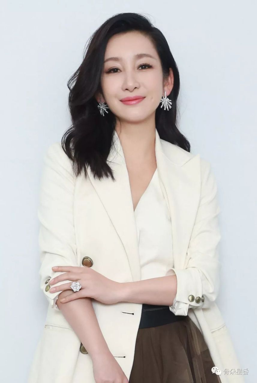 海璐是事业型女人,她能拼出很好的事业,但不适合经营好家庭,那么我就