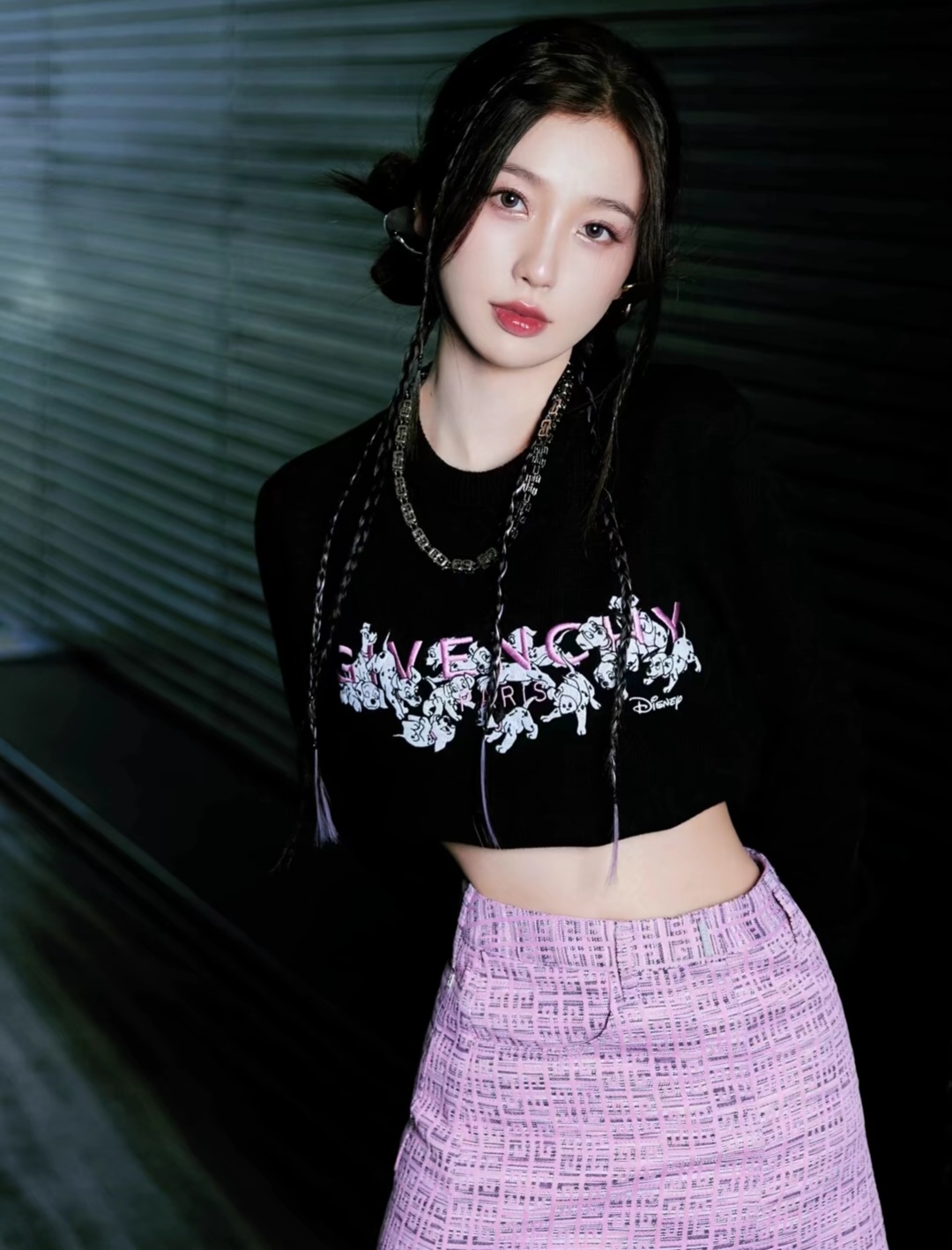 1,陈晓和陈妍希没离婚,感情好着呢,没工作就会一起腻在家里.