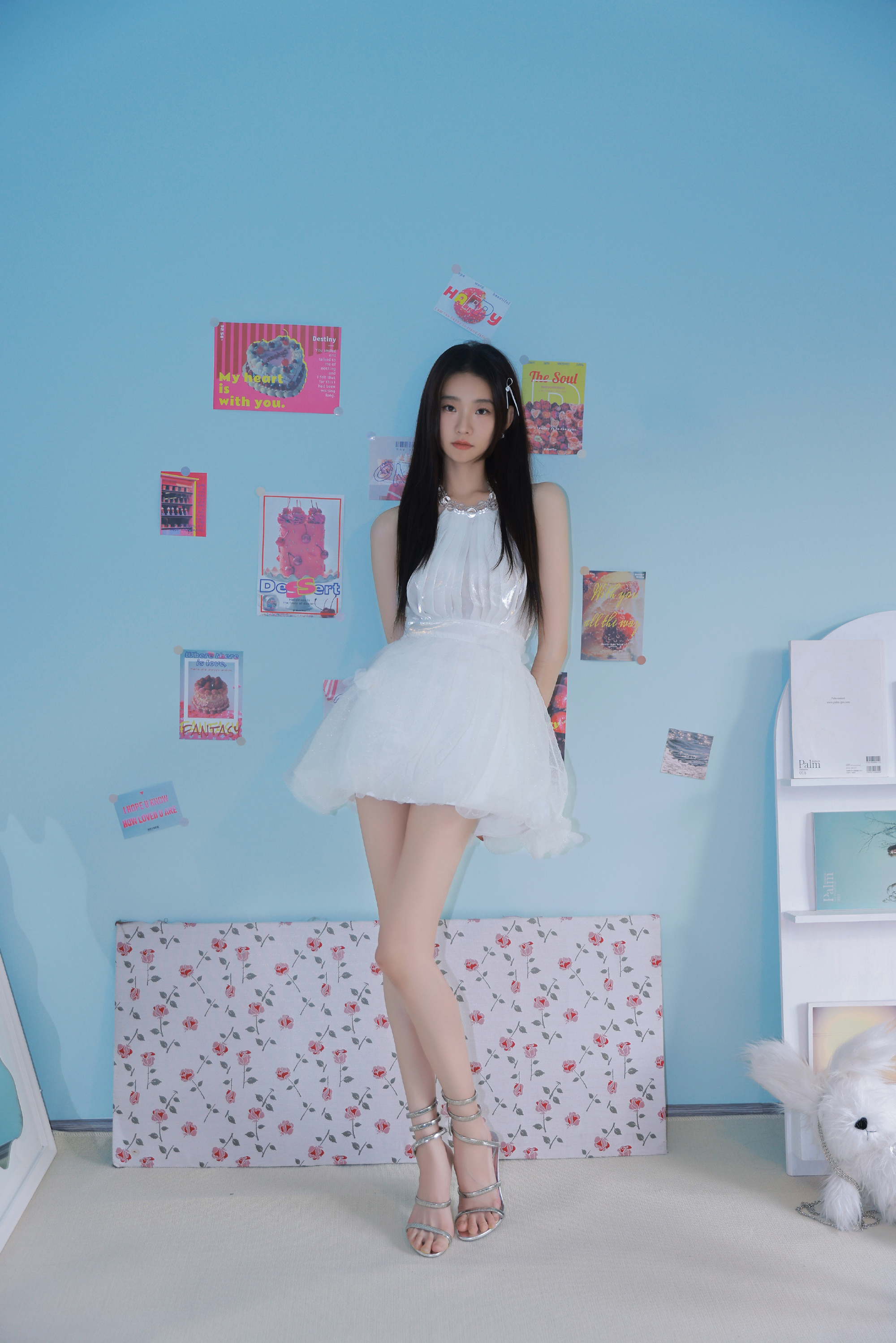 张艺凡,美腿与高跟凉鞋.