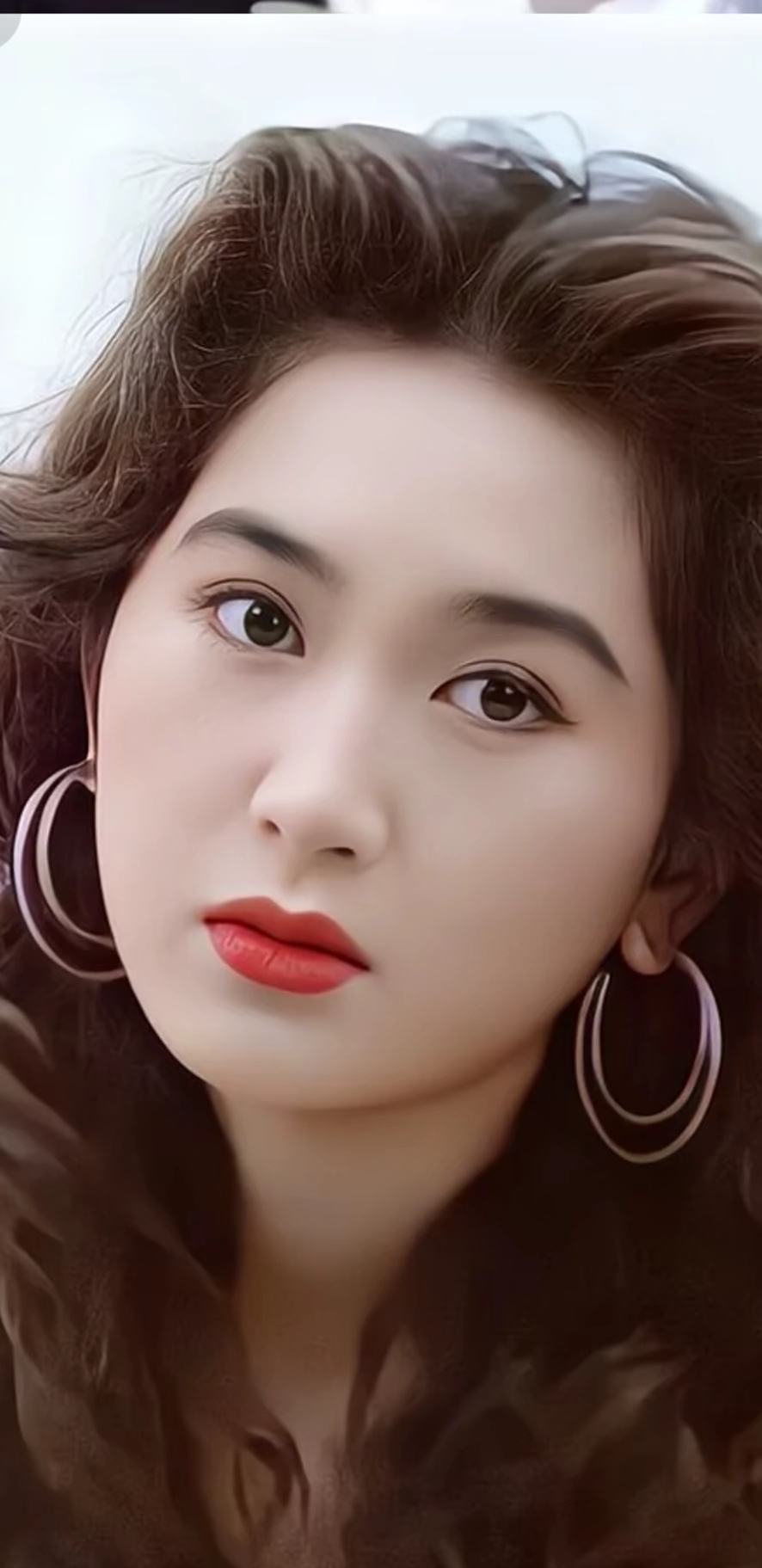 温碧霞,年轻时的盛世容颜.