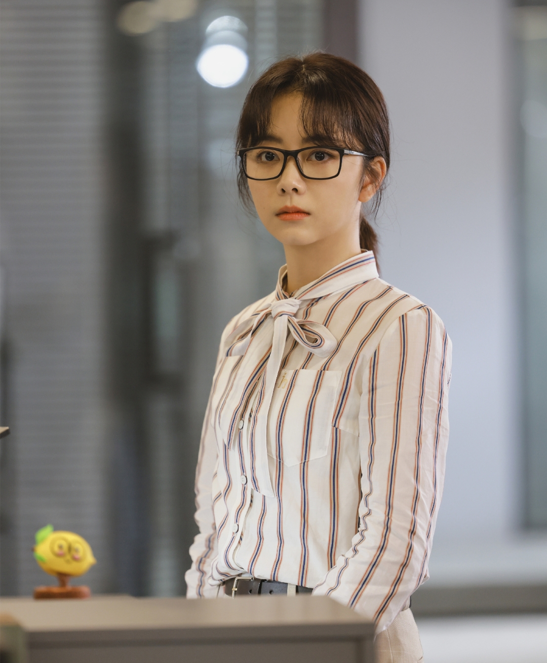 谭松韵,西装造型,知性优雅.