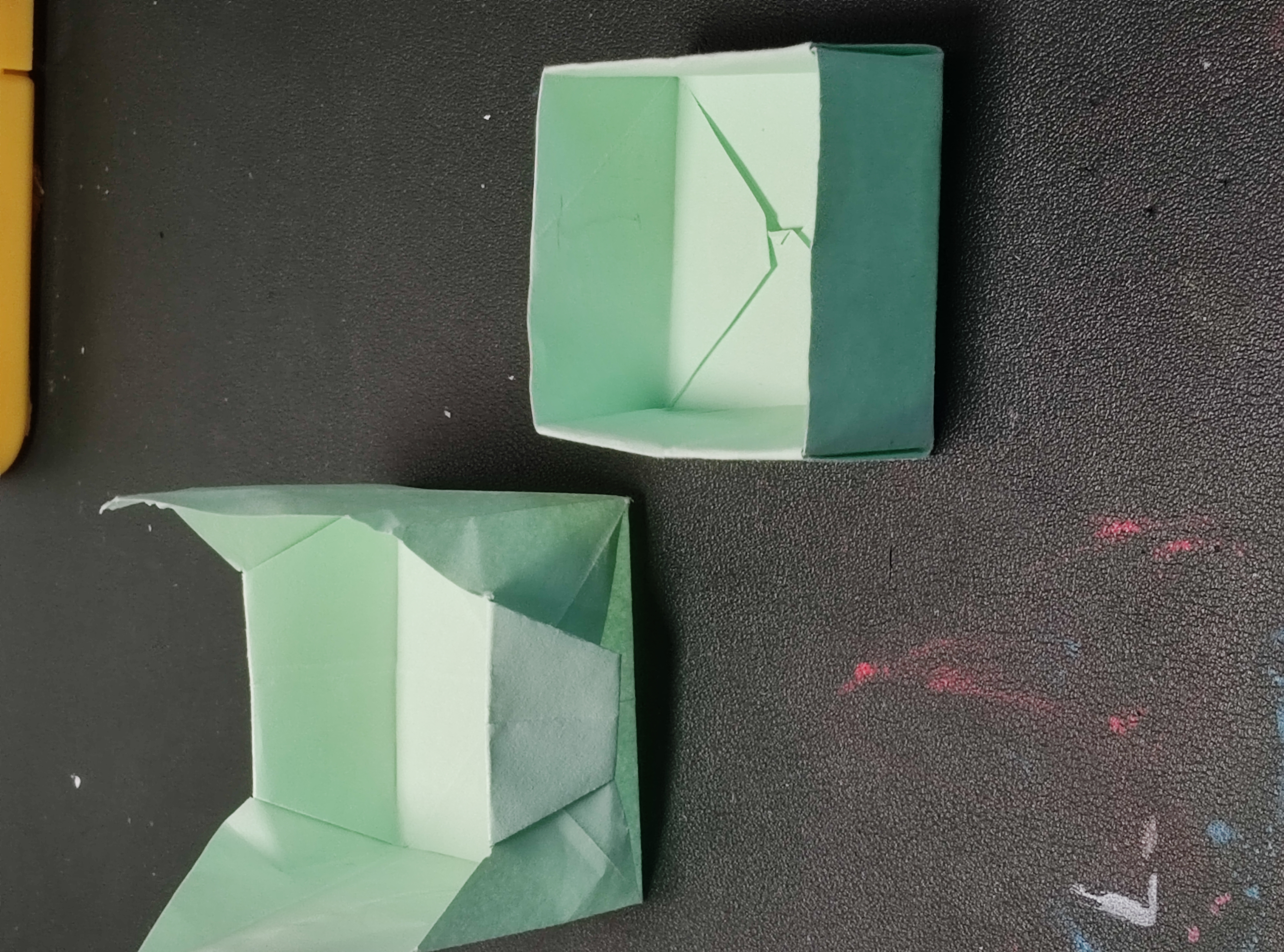 今天做了两个小盒子,你们喜欢哪个?等会儿教你们做