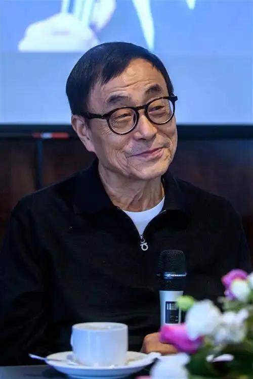 成龙深情悼念刘家昌:音乐教父,一路走好