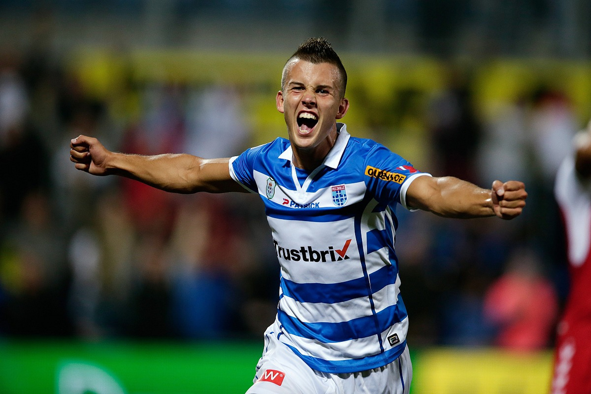 荷乙 埃因fcvs兹沃勒,今天继续来聊这一场比赛.