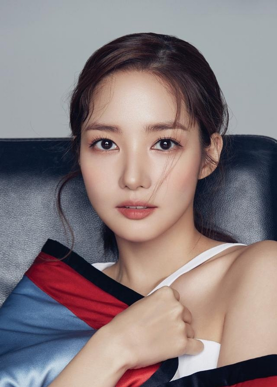 "天使面孔"朴敏英,朴敏英女士是一位非常优秀的演员,她的演技和外形
