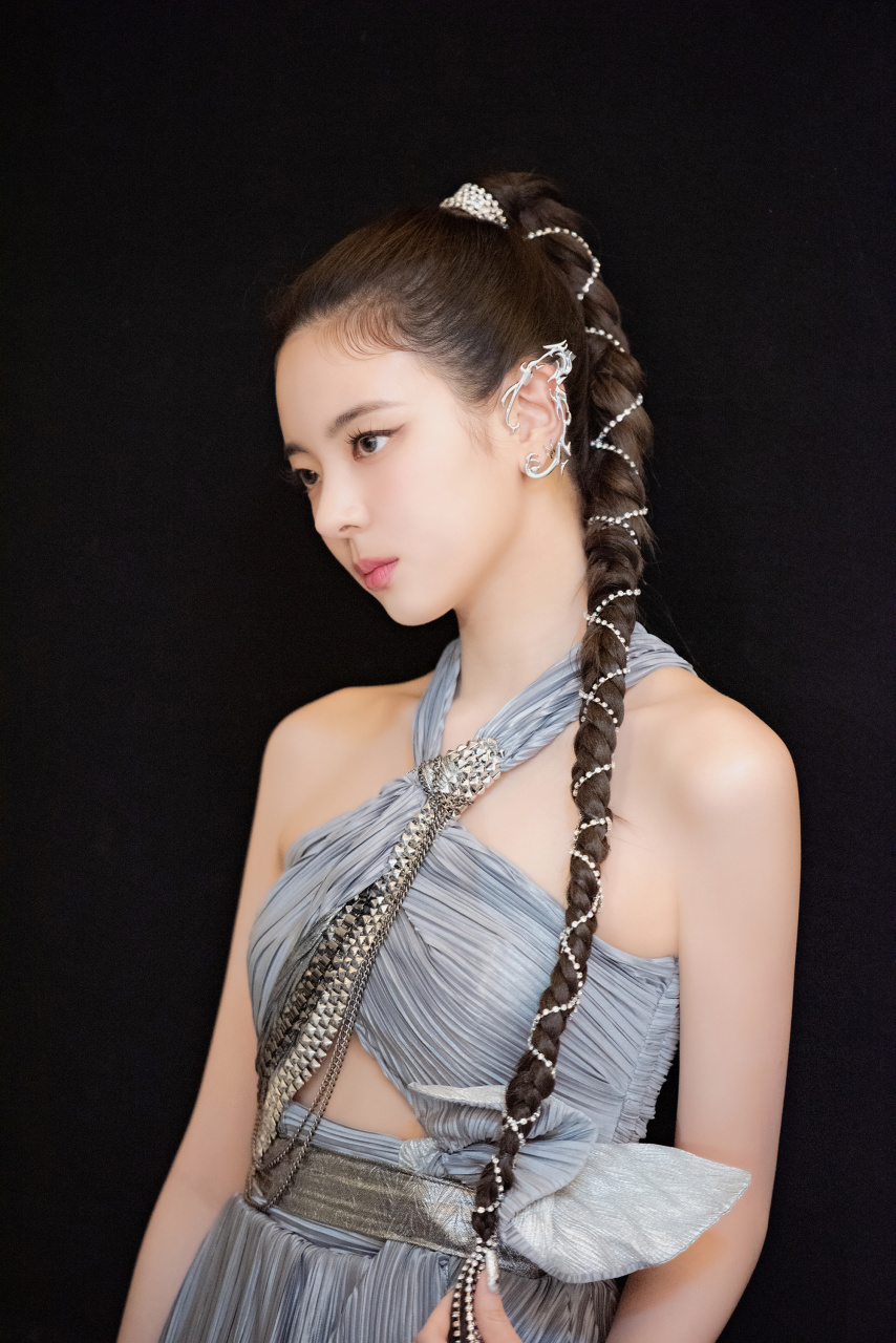 ,艺名lia,2000年7月21日出生于韩国仁川市延寿区松岛洞