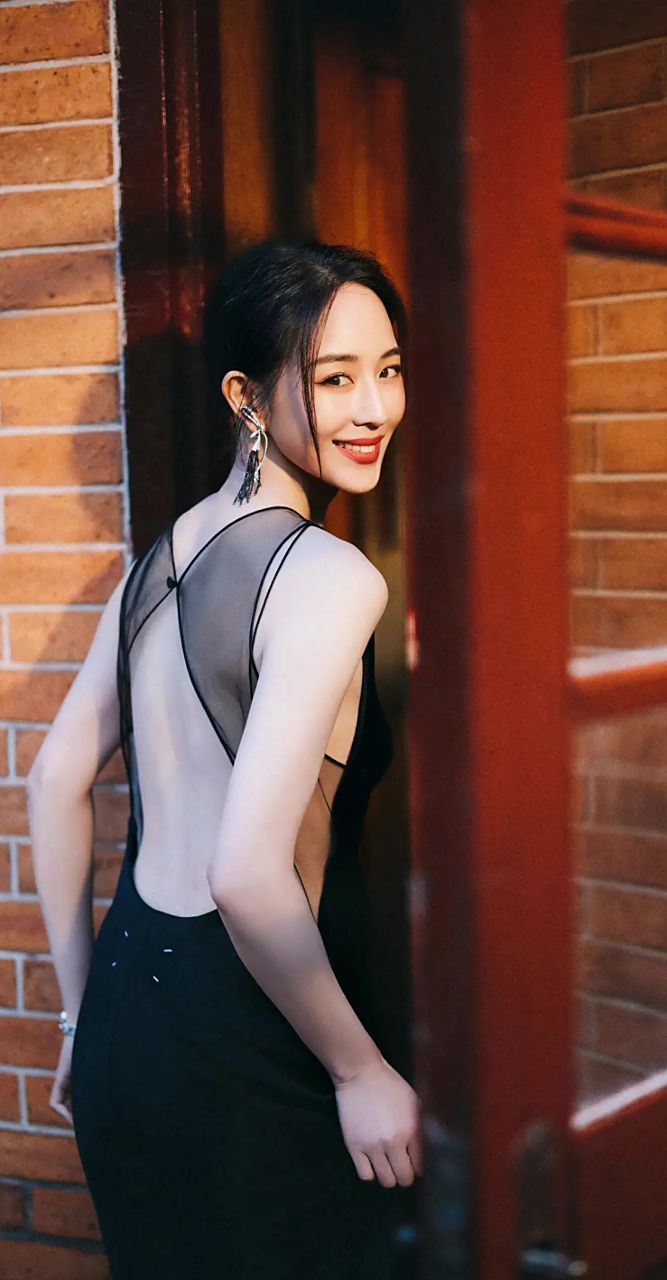 张钧甯(ning chang,1982年9月4日-),出生于德国慕尼黑,毕业于台湾中央