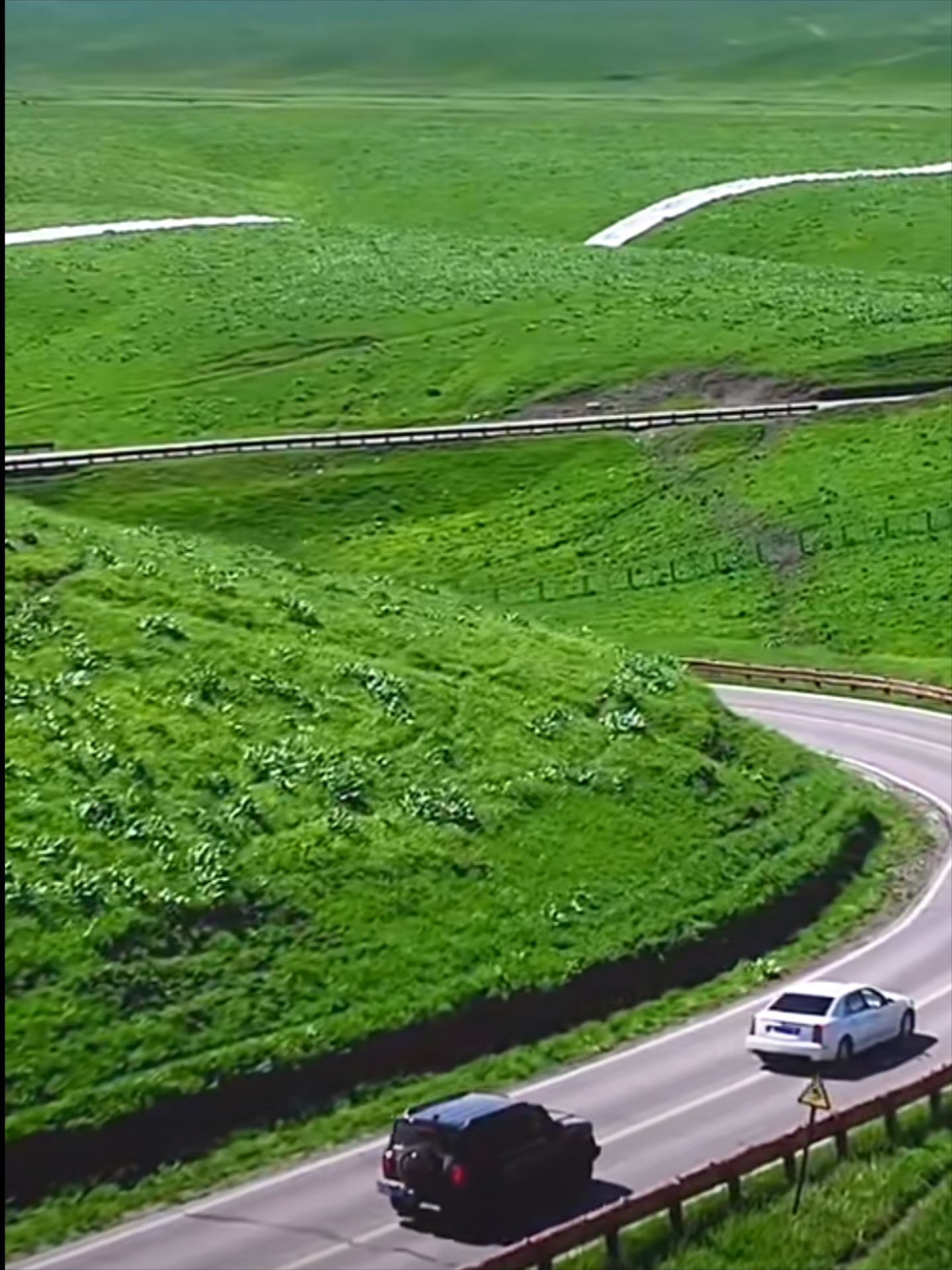 草原风景道路图片