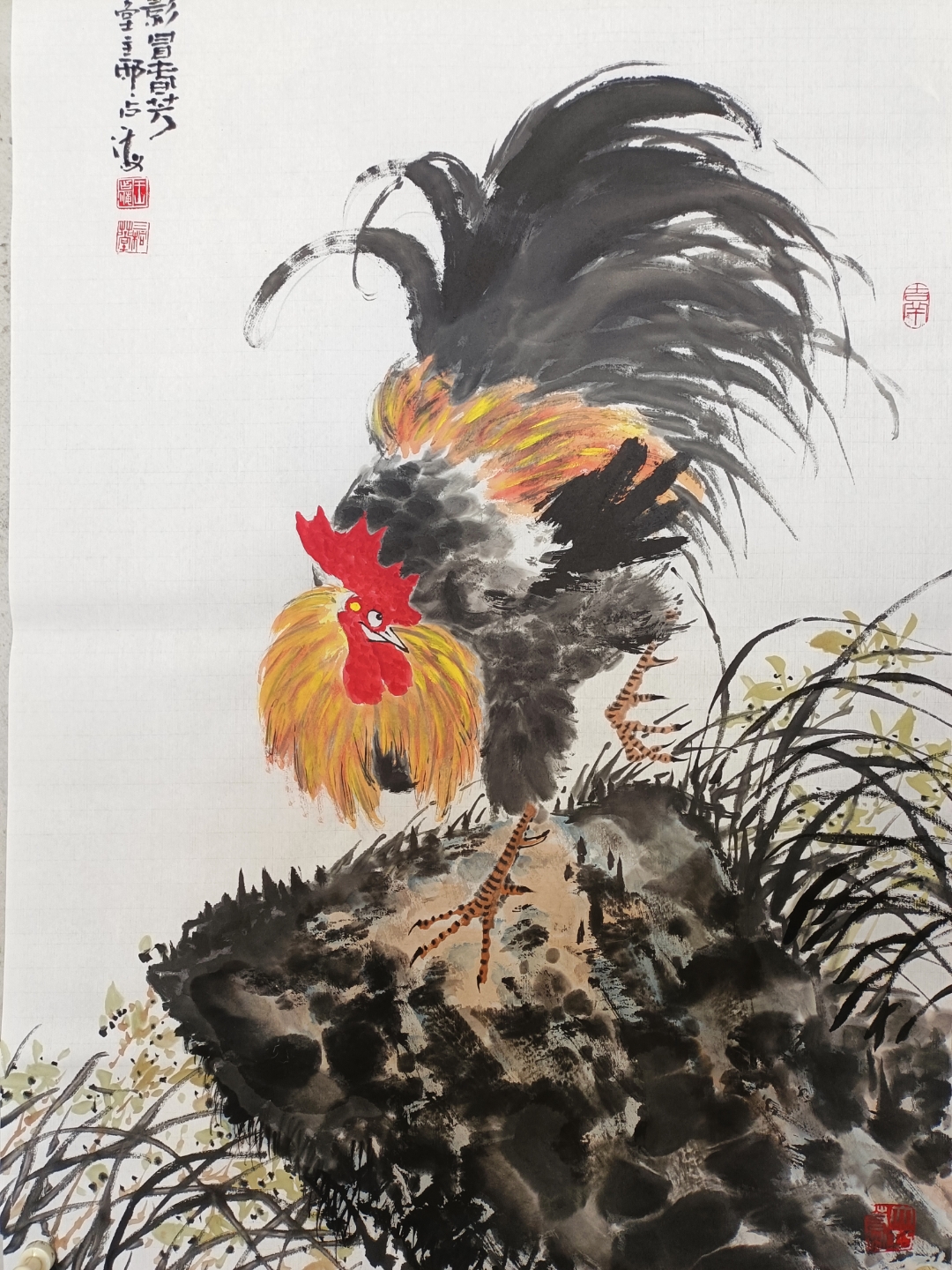 每夜幕低垂,它便以啼声催促人醒;日薄桑榆,又以清脆之鸣宣告新一天的