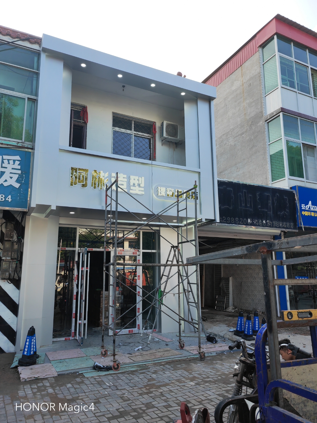 铝塑板门头造型安装制作