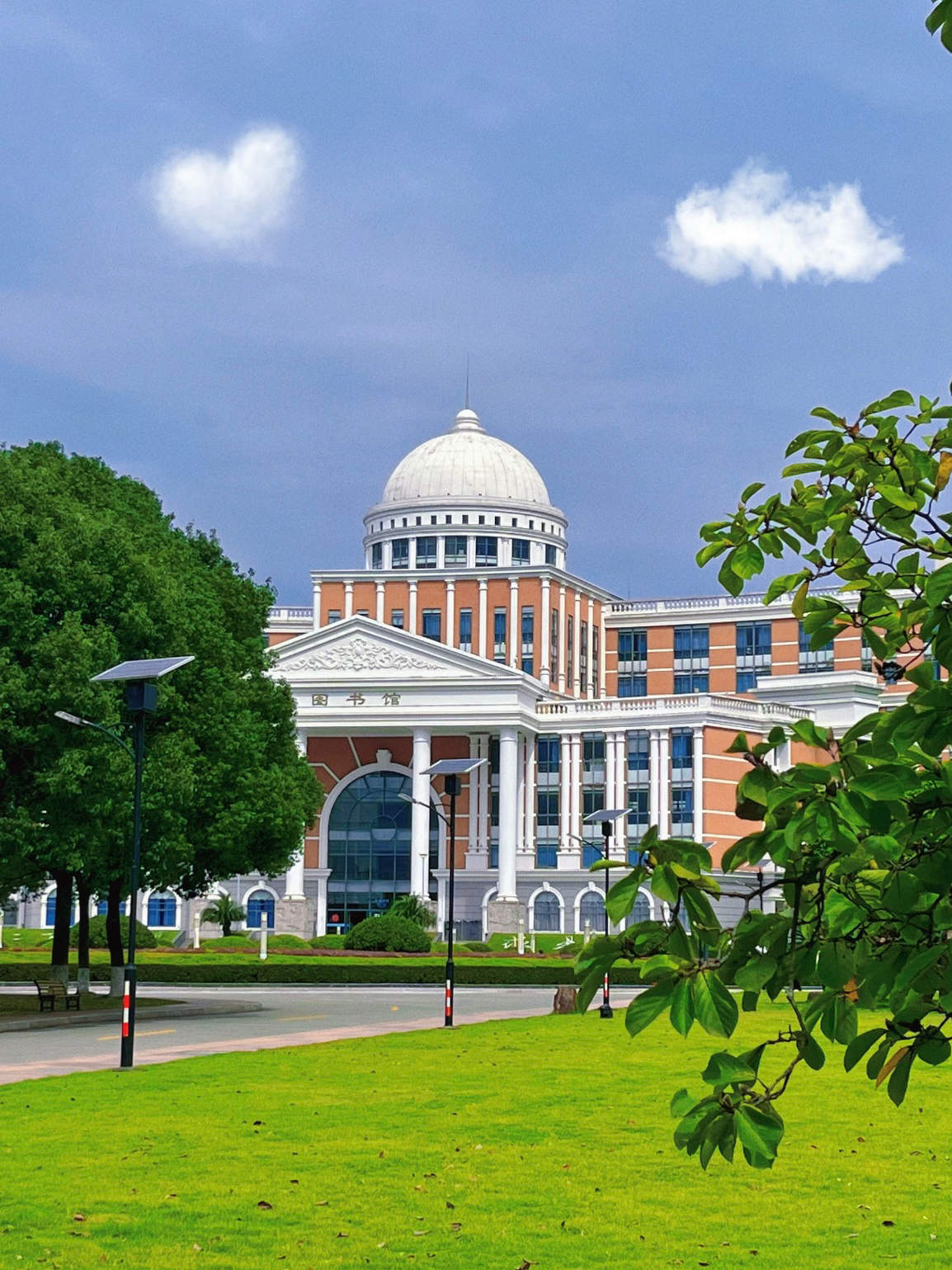 浙江大学八大校区图片