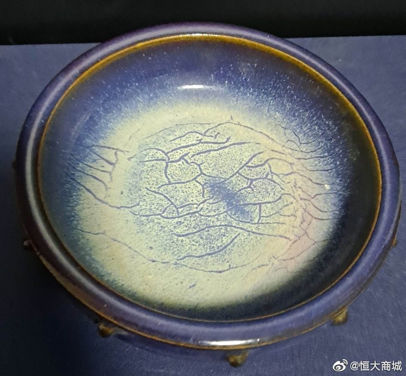 宋代钧窑玫瑰紫鼓钉洗一套10个,钧窑特有的蚯蚓走泥纹特征非常明显