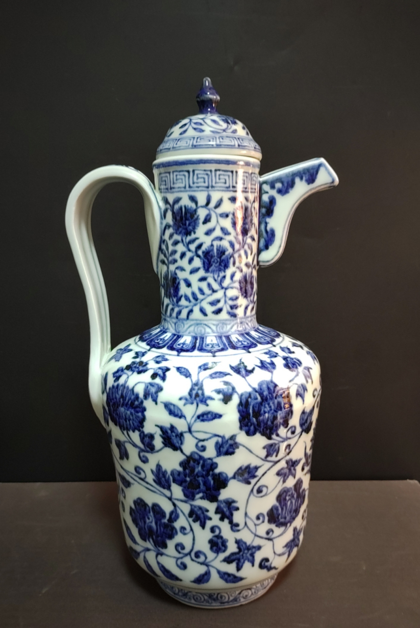 大明宣德年制青花缠枝莲纹执壶!高39厘米72口径7.