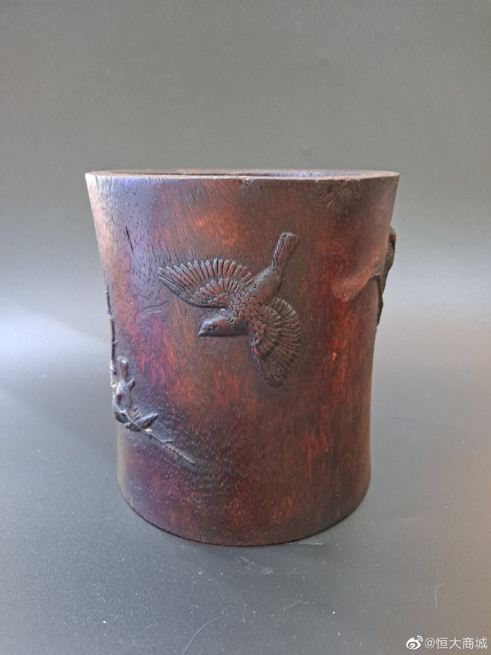 清中期沉香木诗文花鸟纹笔筒,高15.8厘米×直径14.