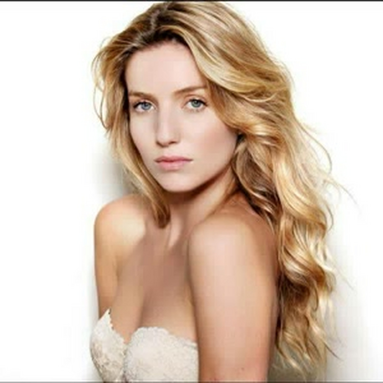 安娜贝拉·弗朗西斯·沃丽丝(annabelle frances wallis),1984年9月5