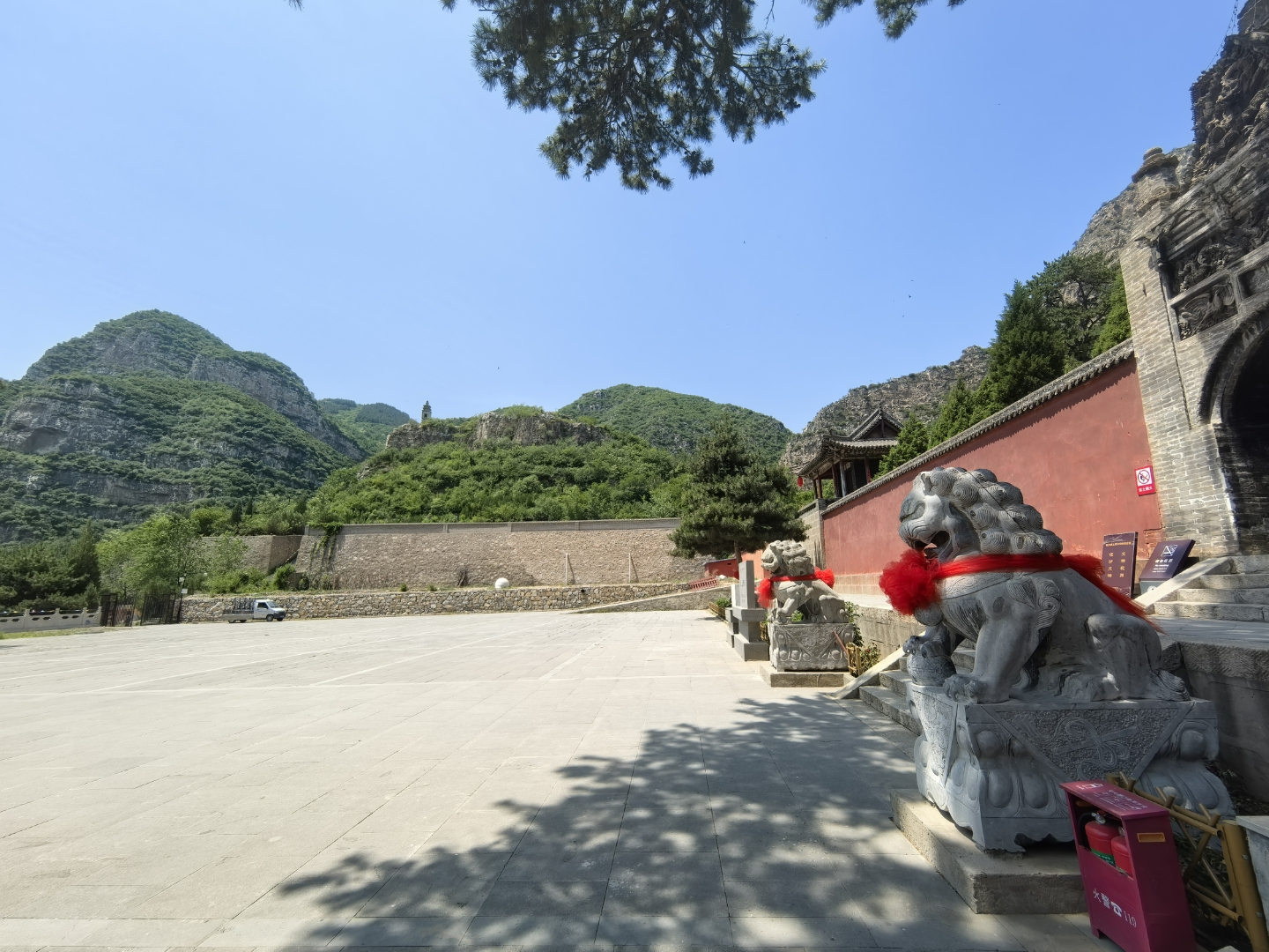 《如梦令 ·灵丘觉山寺》