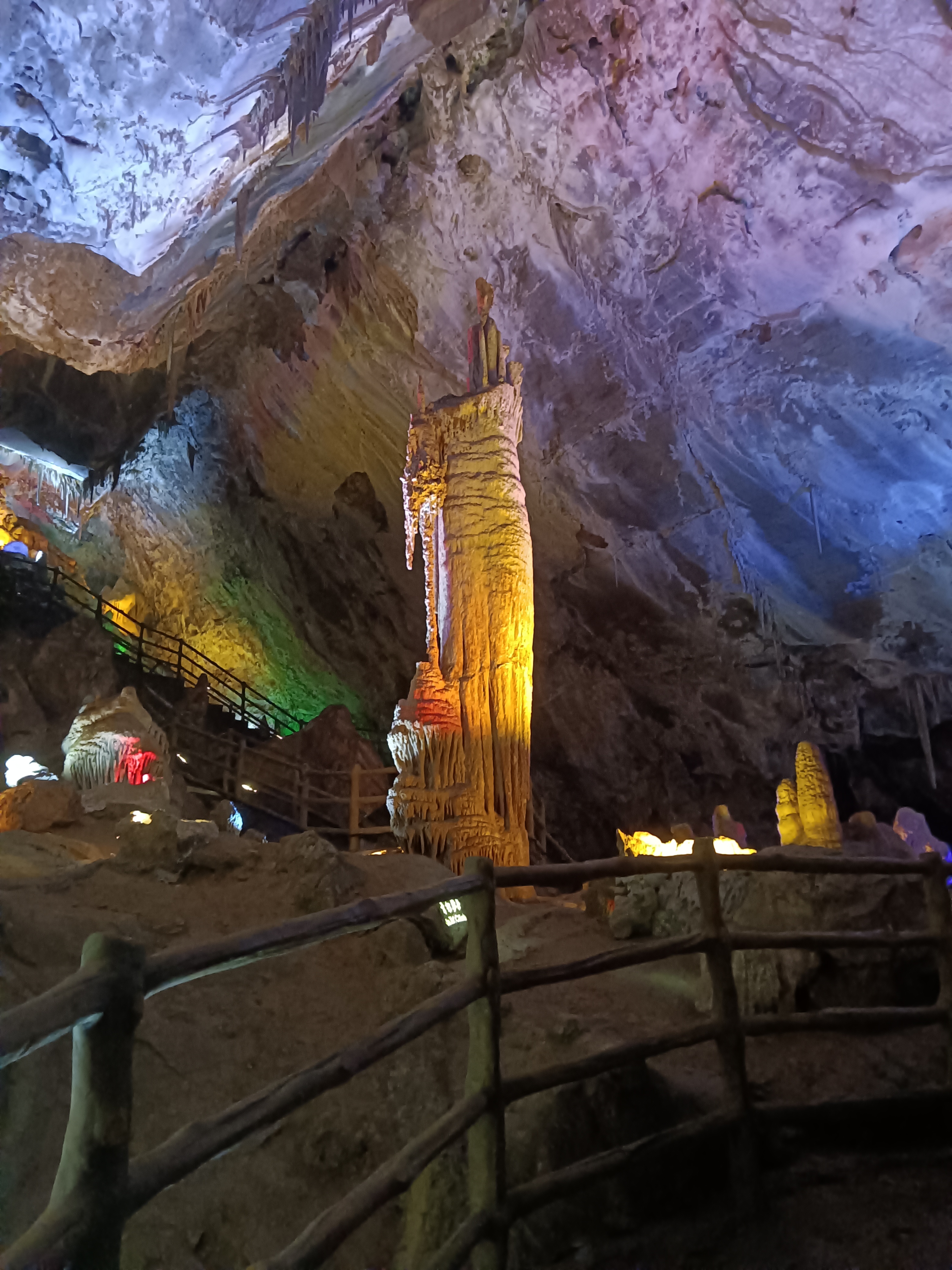 这次出来玩,是公司组织的团建活动,真的很简单,轻松