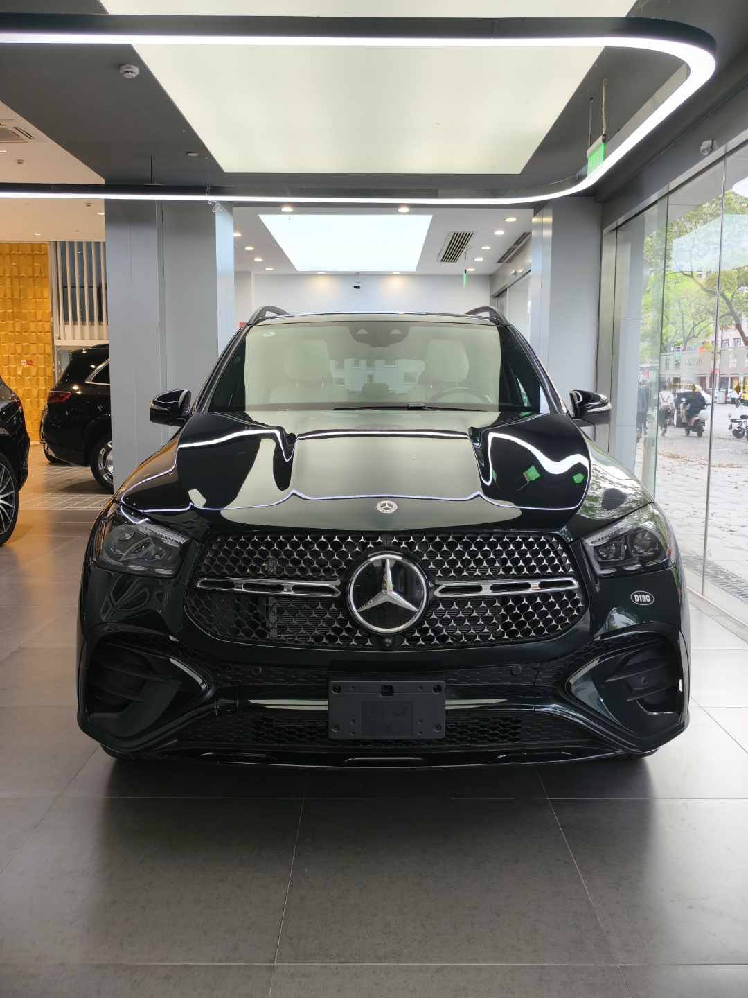 带巅峰包的大高配,桃木方向盘,脱钩,21轮 #奔驰gls