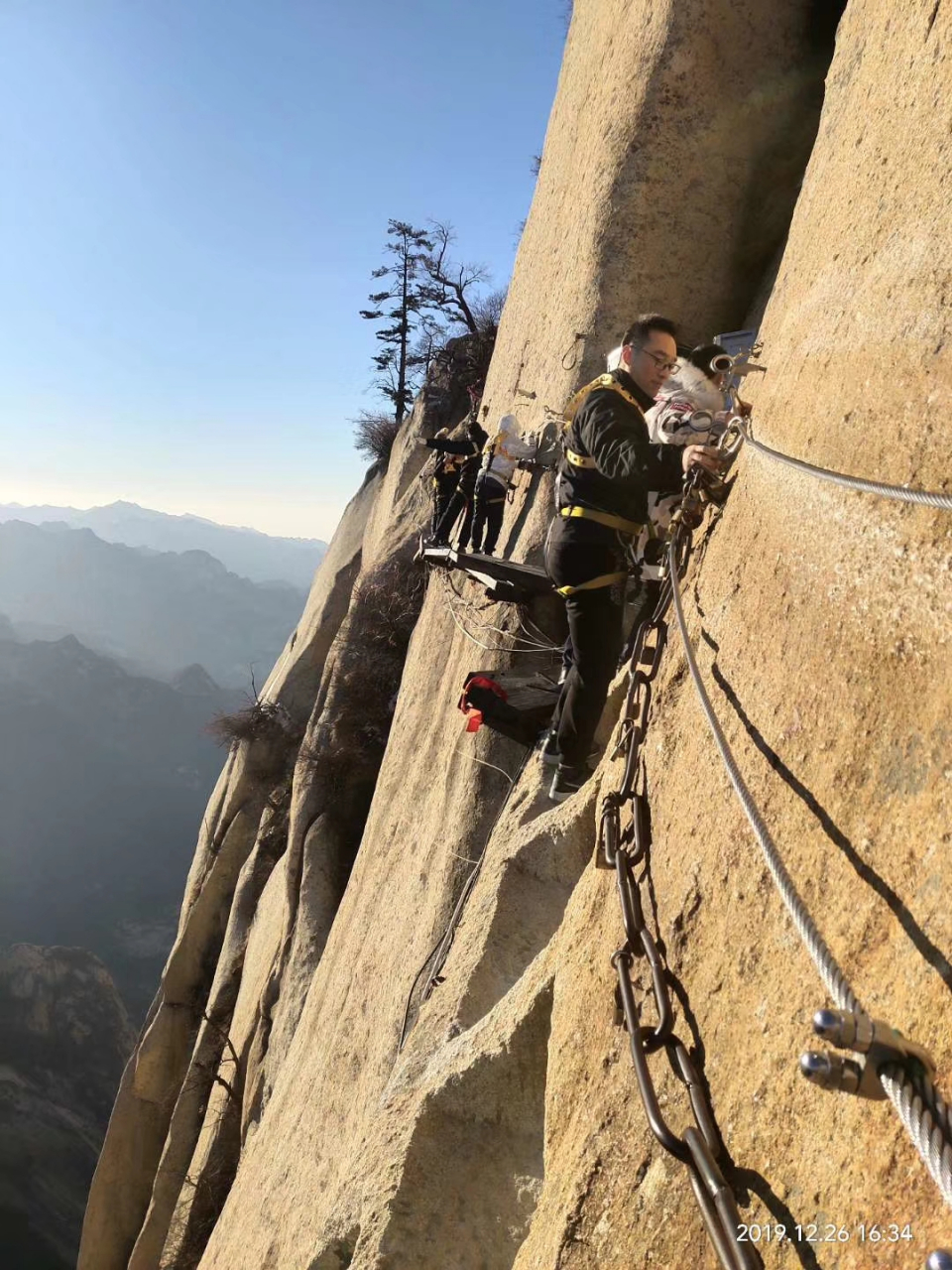 环陕西省旅行第14站: 长空栈道-华山第一天险  即上一期华山各景点,这