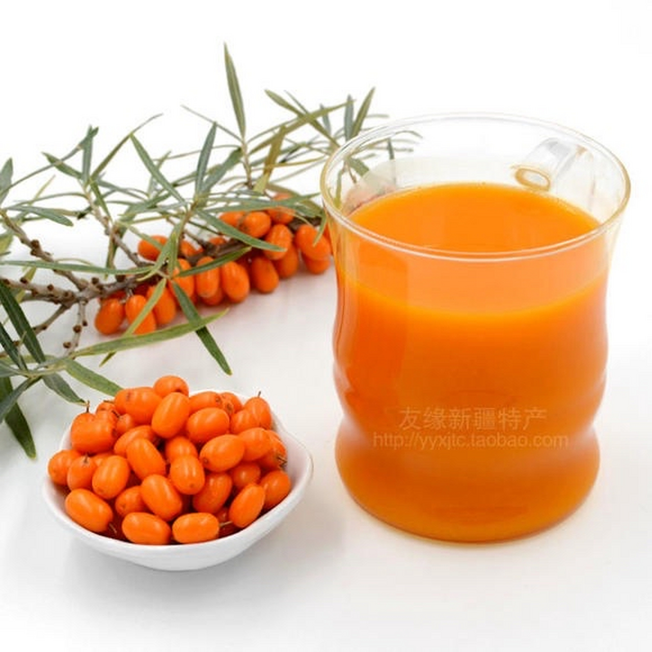 沙棘原浆是用沙棘果制成的浆状饮品.