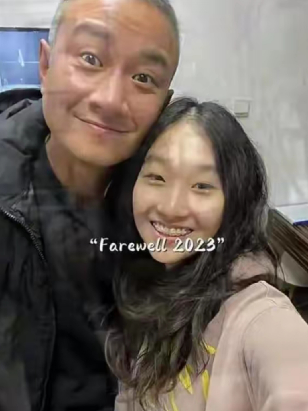 近照文章和女儿合照文章的女儿现在的照片文章合影文章现在和谁结婚了