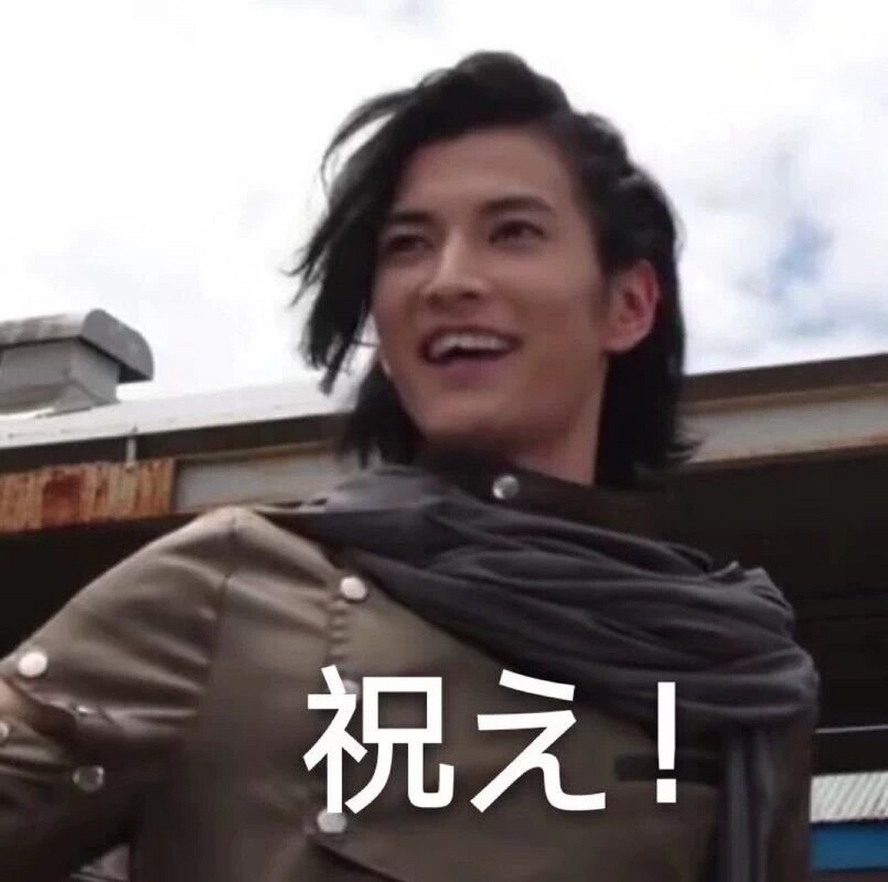 今天是小魔王的生日,我代表沃兹来庆贺 @一个路过的绝版怪 你也要庆贺