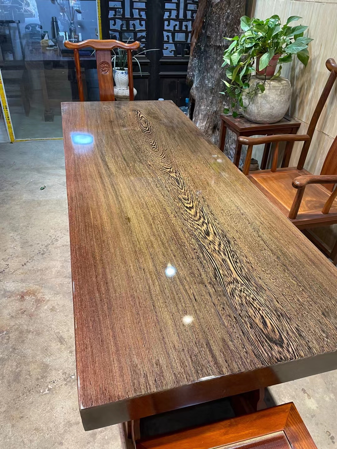 鸡翅木大板#中国房地产# #别墅# #红木家具