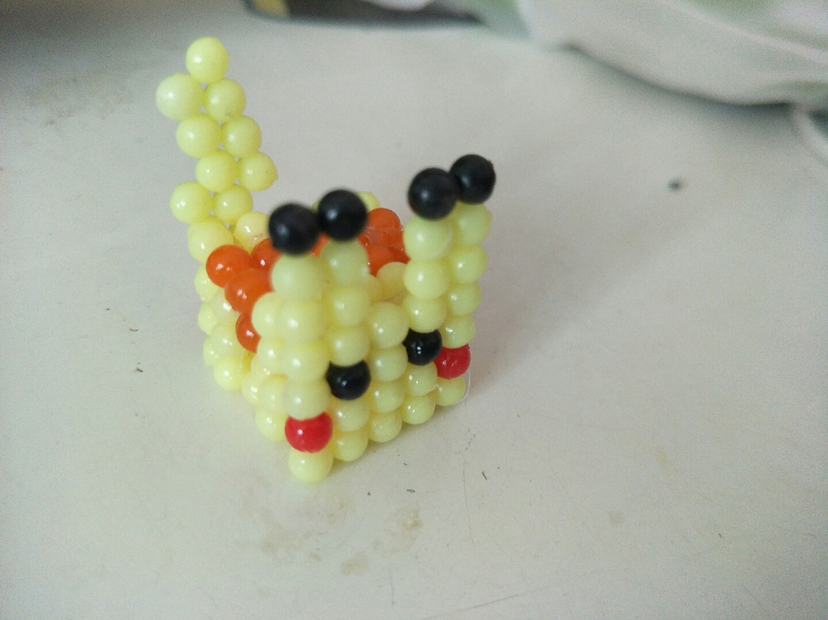 用水雾魔珠做的一只立体皮卡丘[嘻嘻][嘻嘻]