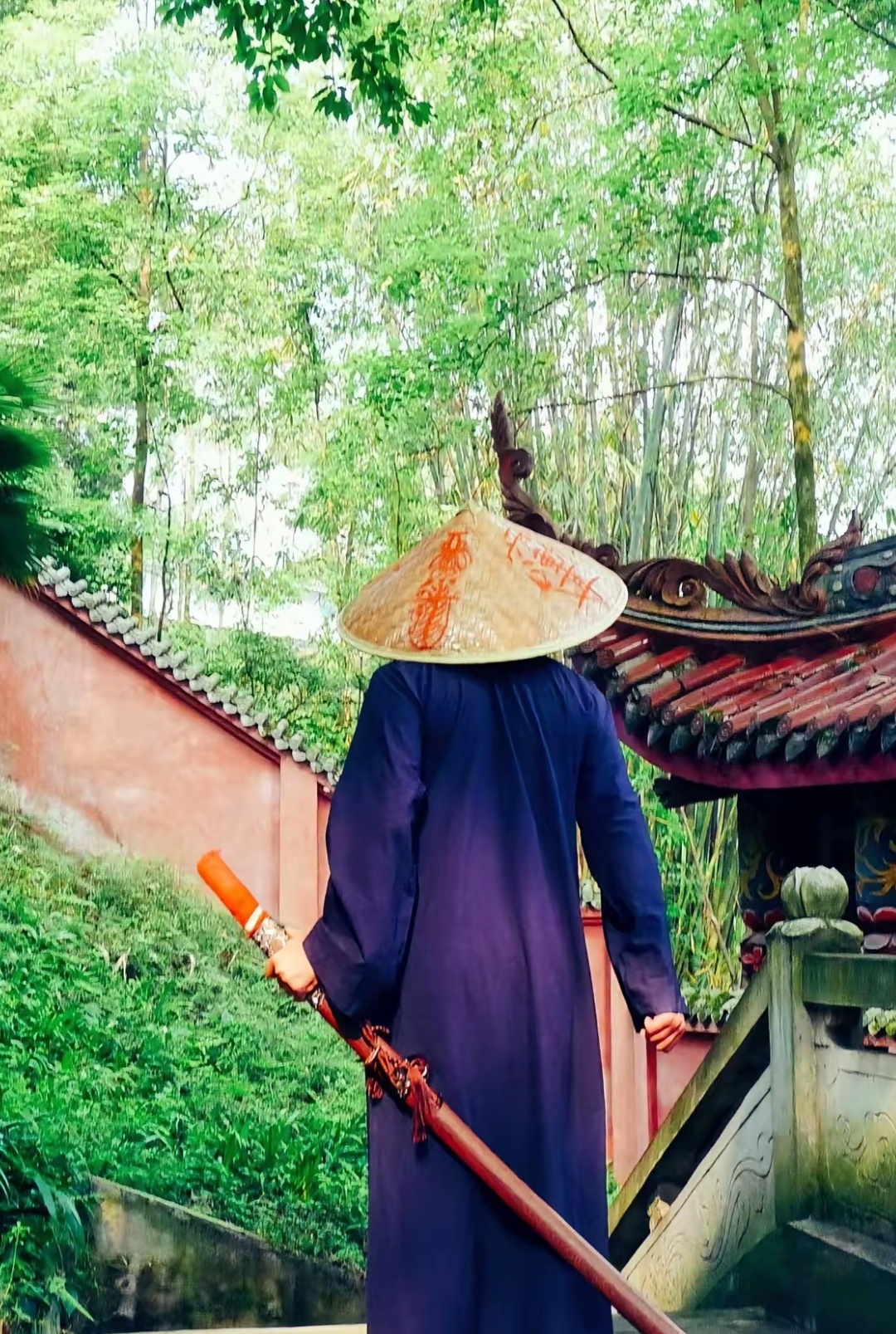 桃花:多表现为两人之间的暧昧状态,但双方对这段