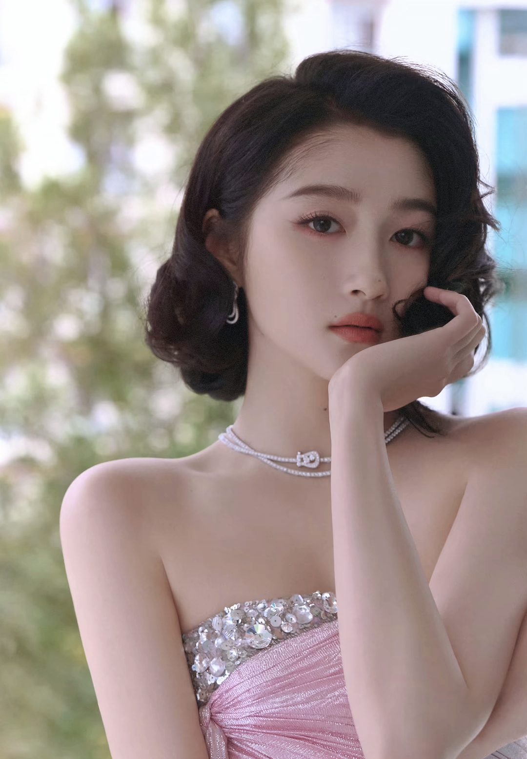 关晓彤和宋雨琦吐槽造型师