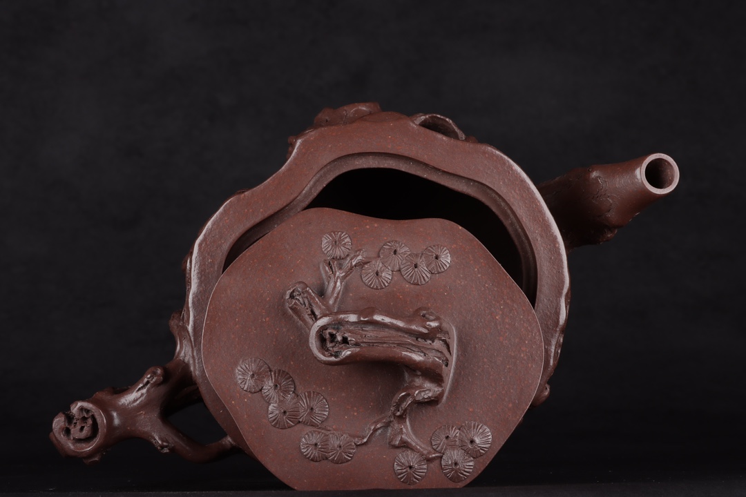 松桩紫砂壶 款识:陈鸣远 清代 高 9.5×18.8cm